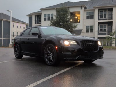 2022 Chrysler 300 Touring