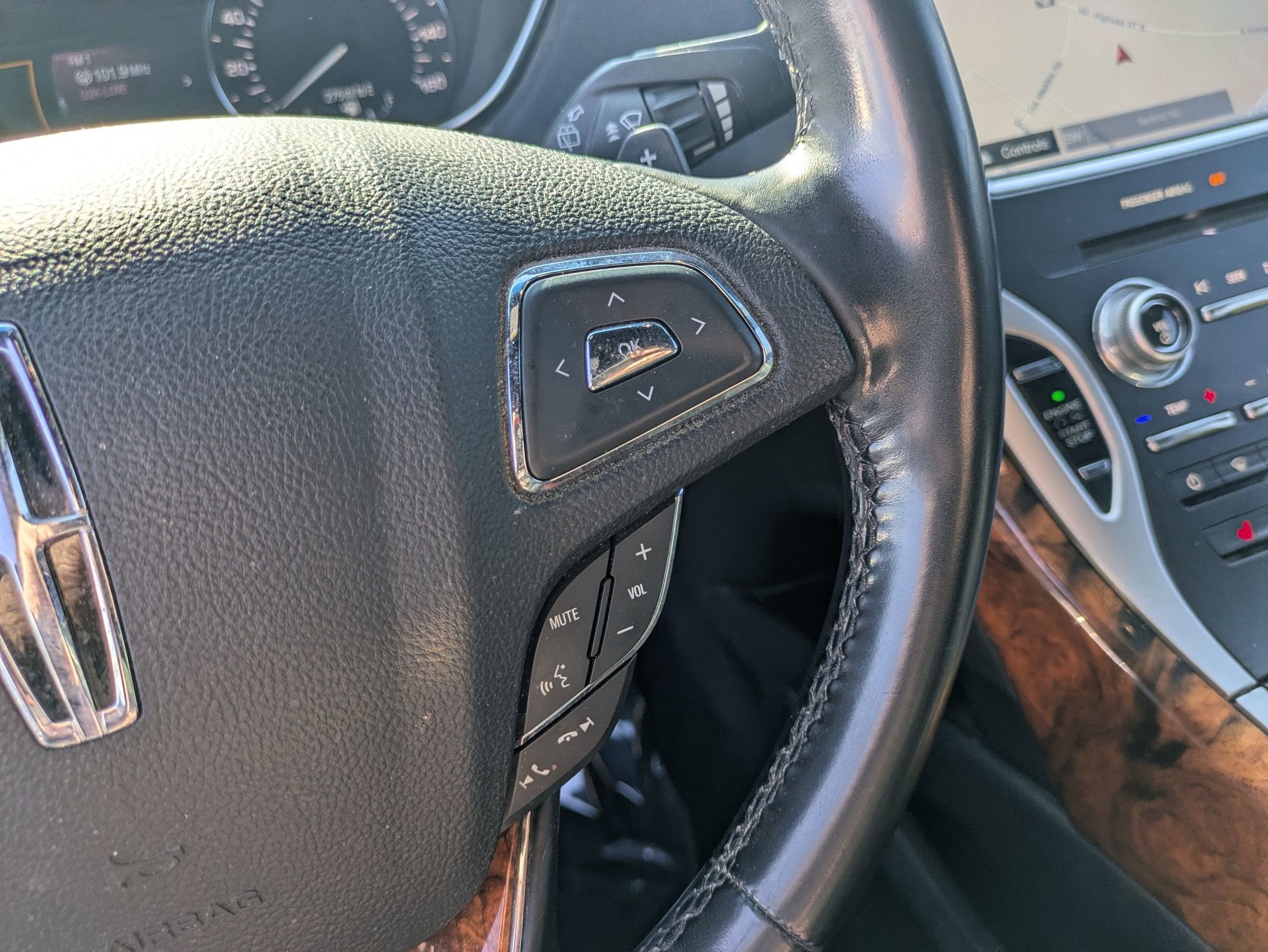 2016 Lincoln MKX Select