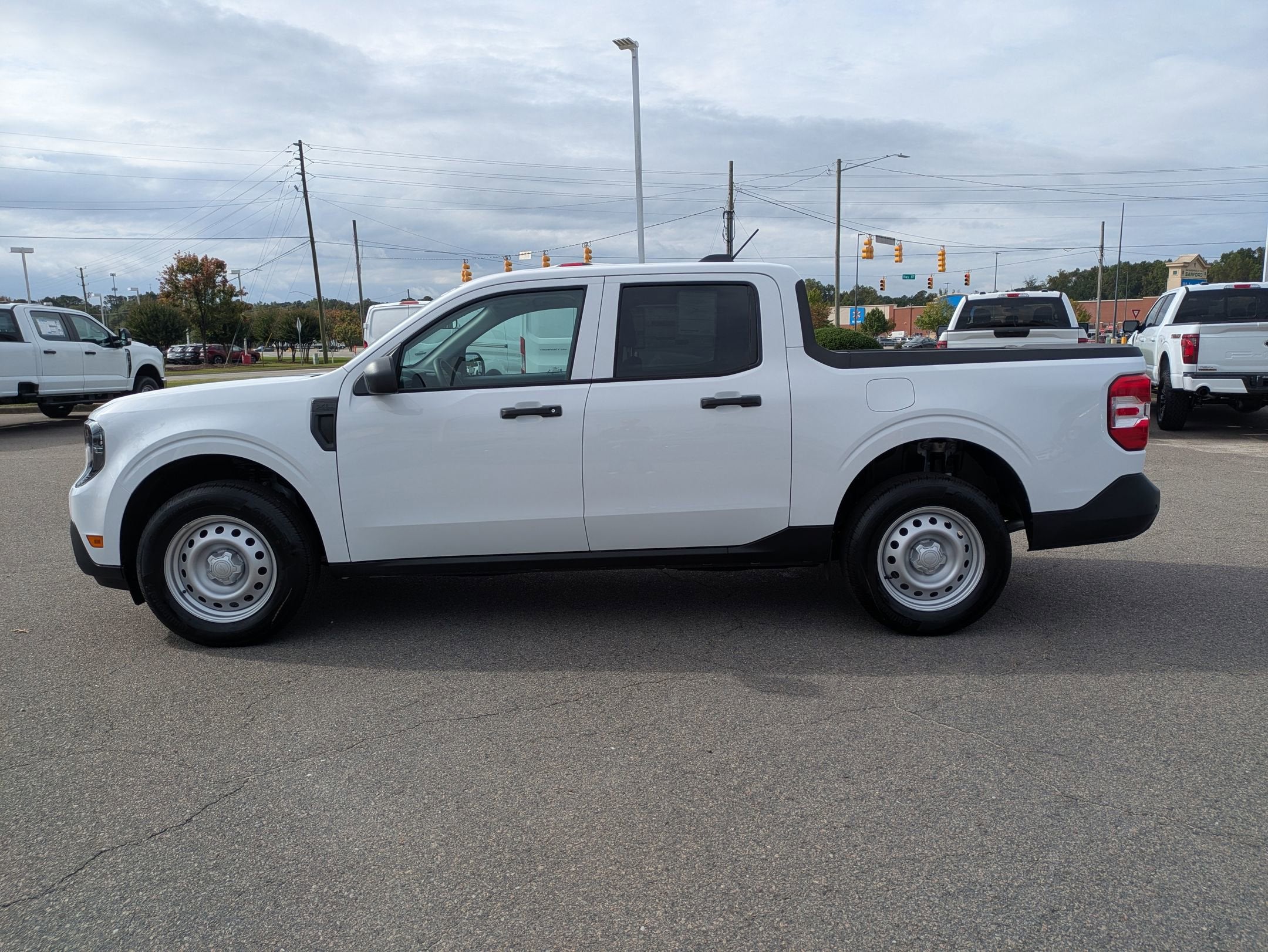 2025 Ford Maverick XL