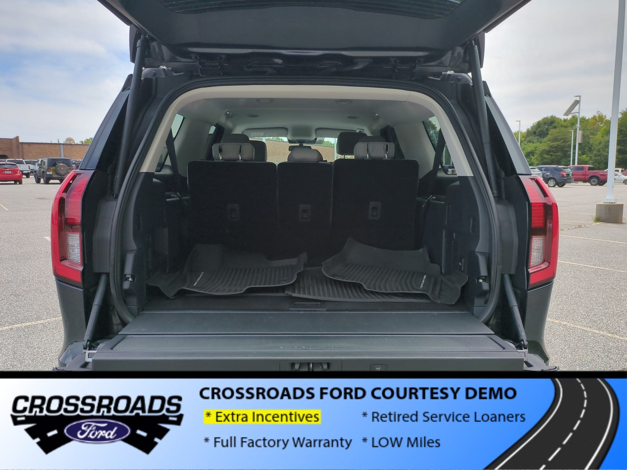 2026 Ford Expedition Max Active - Crossroads Courtesy Demo