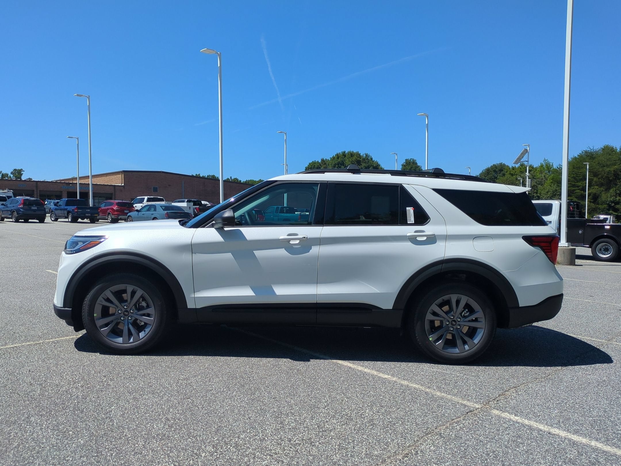 2026 Ford Explorer Active w/200A Pkg