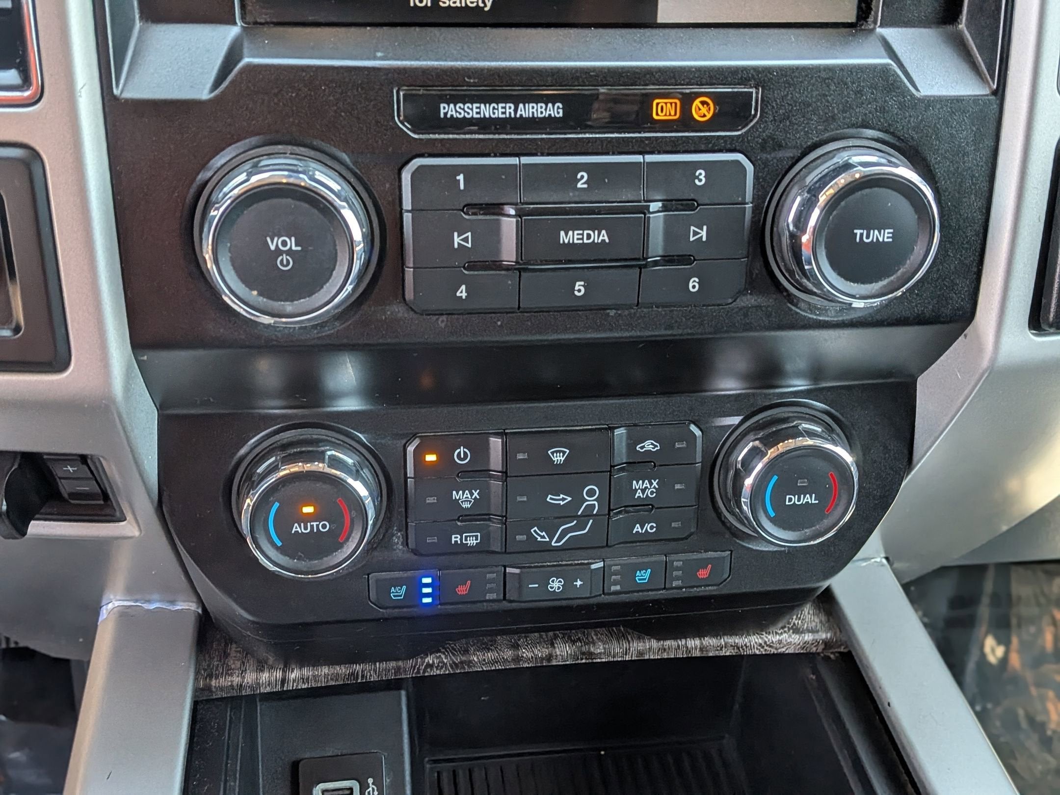 2019 Ford Super Duty F-350 SRW LARIAT