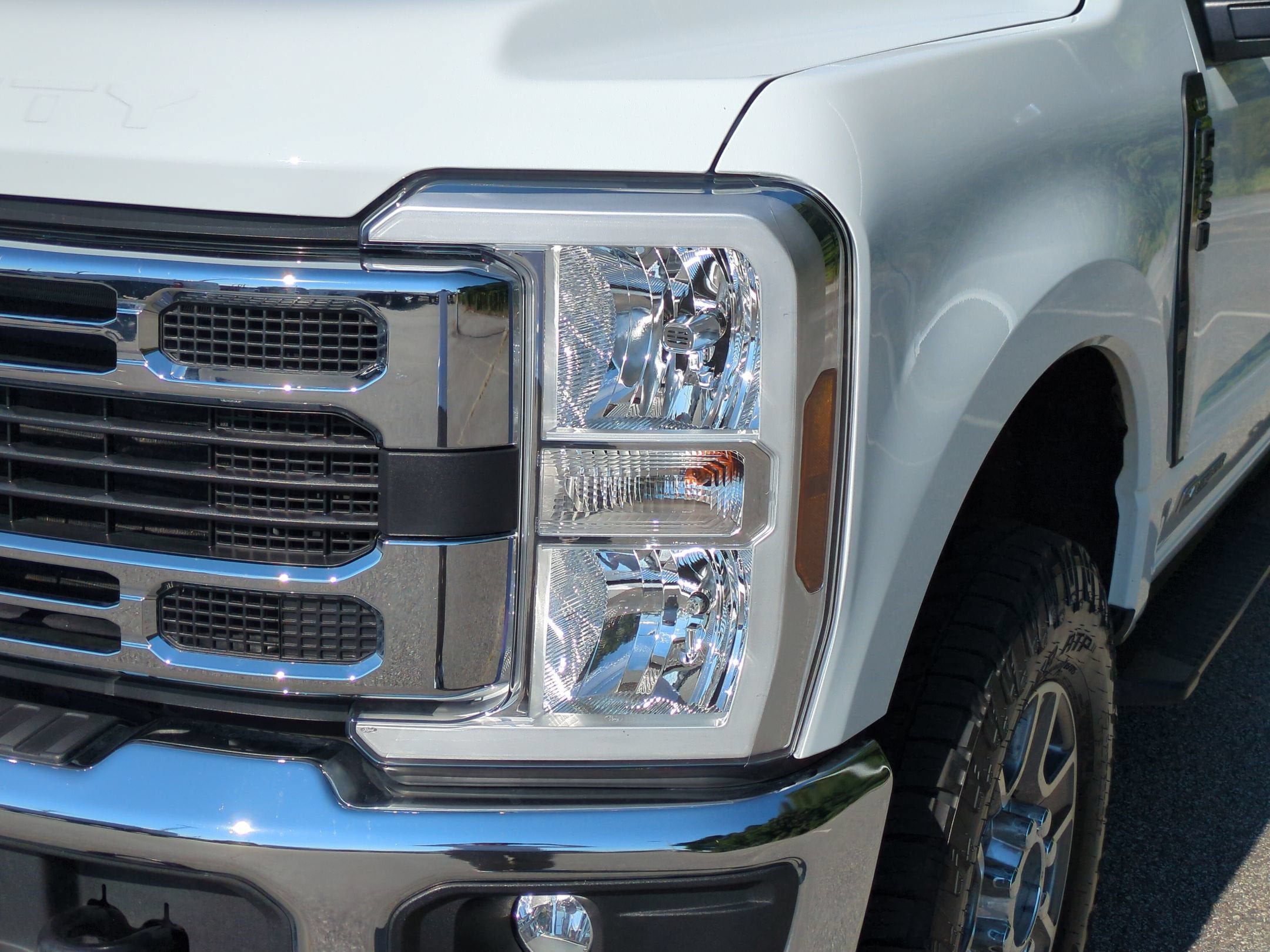 2025 Ford Super Duty F-350 SRW XLT