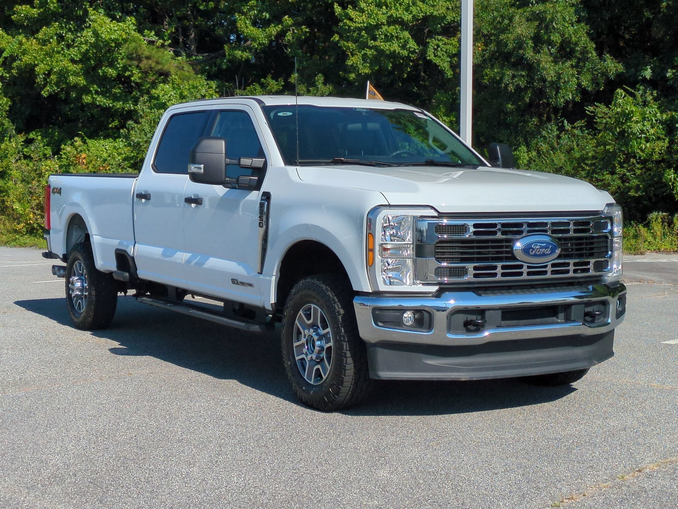 2025 Ford Super Duty F-350 SRW XLT