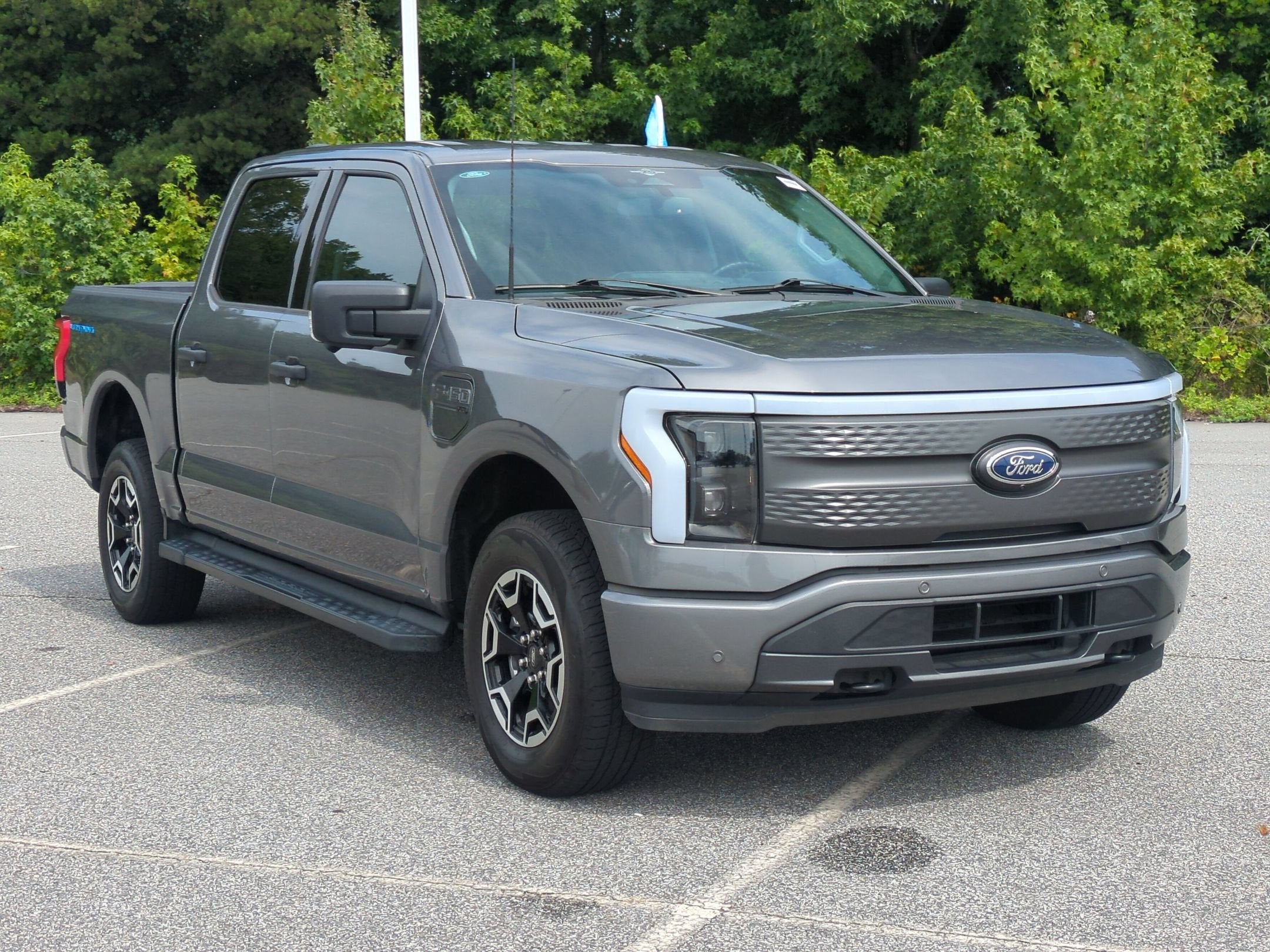 2023 Ford F-150 Lightning XLT