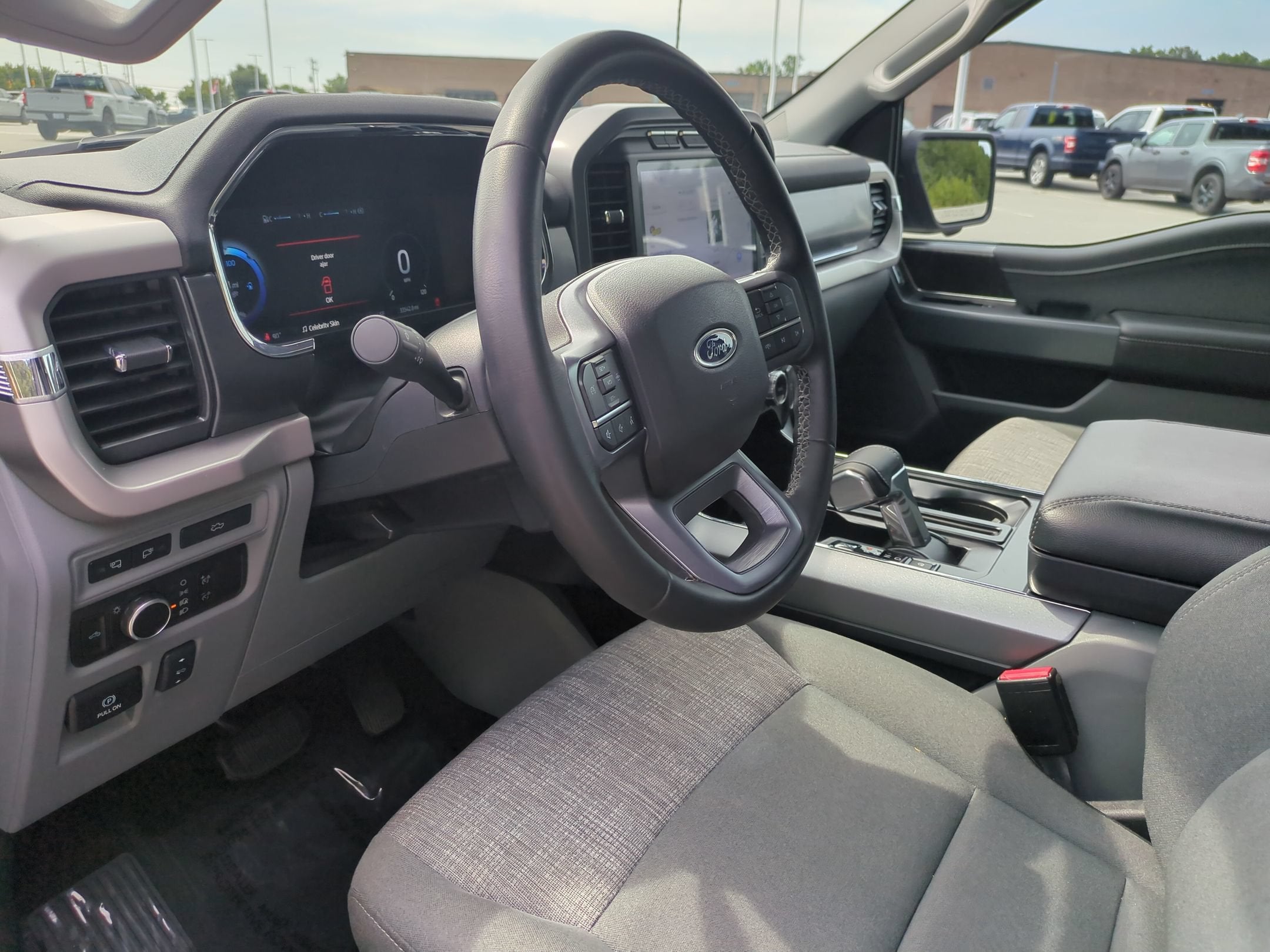 2023 Ford F-150 Lightning XLT