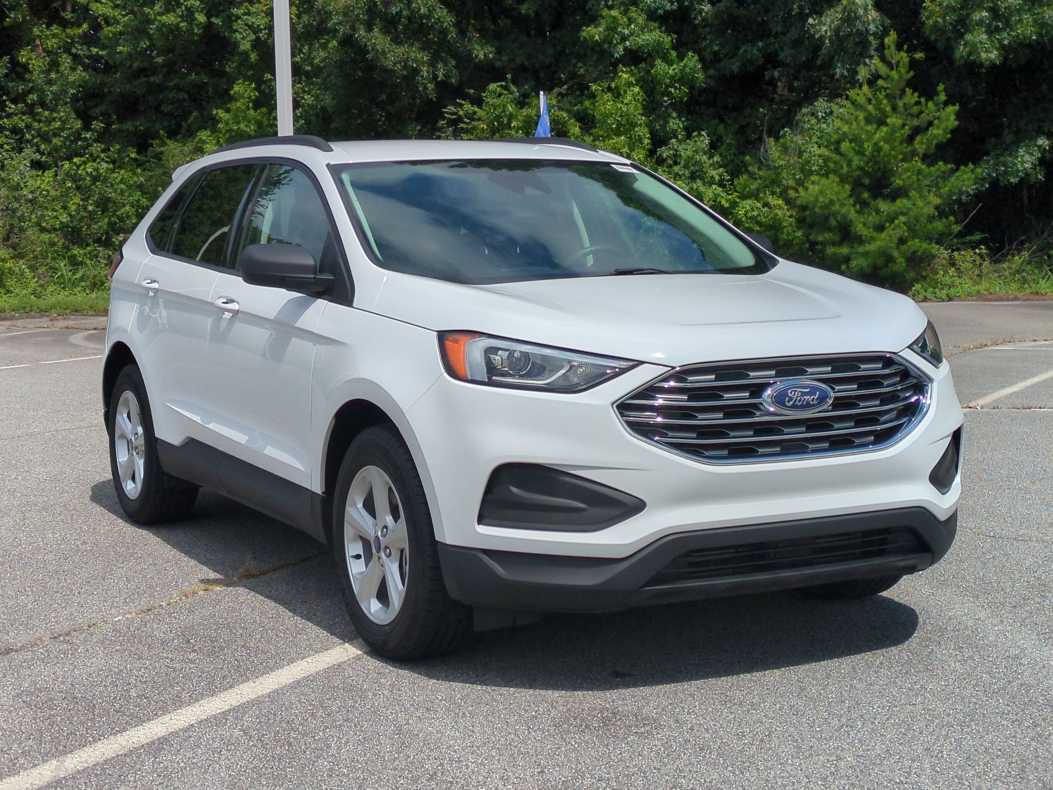 2022 Ford Edge SE