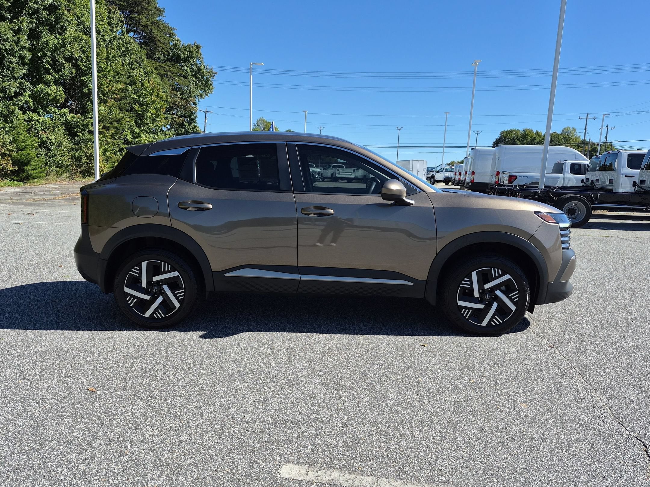 2025 Nissan Kicks SV