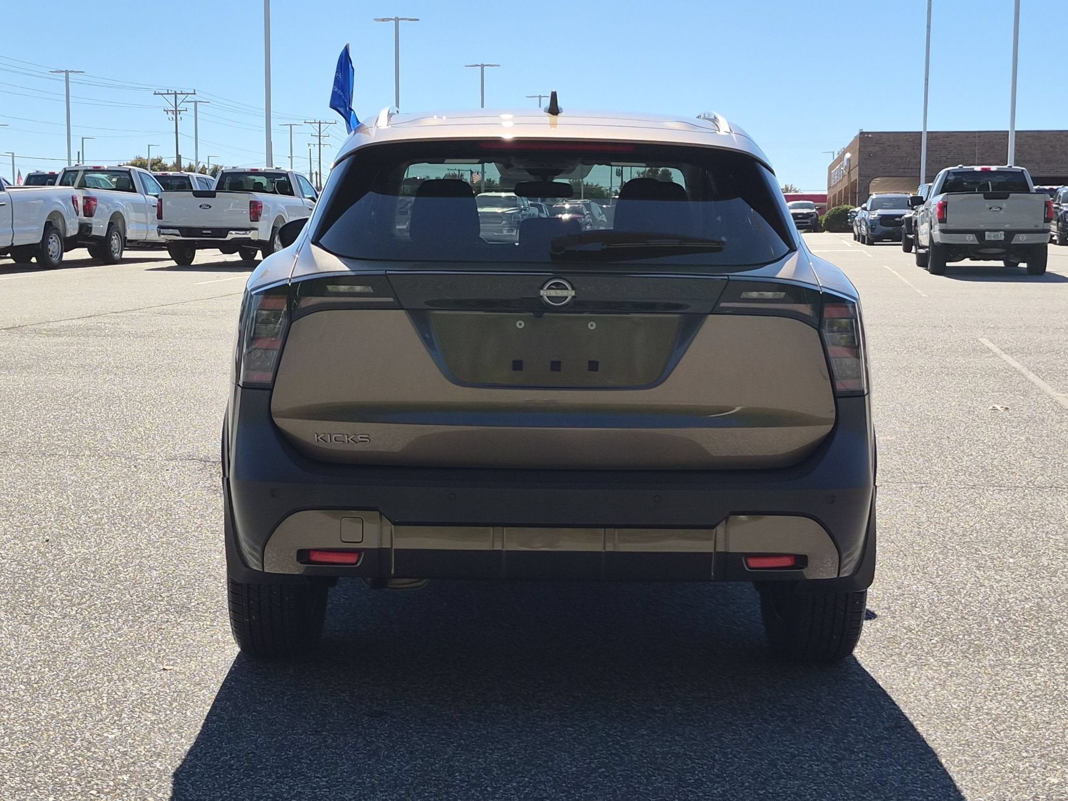 2025 Nissan Kicks SV