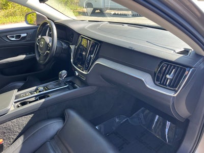 2021 Volvo V60 Cross Country T5