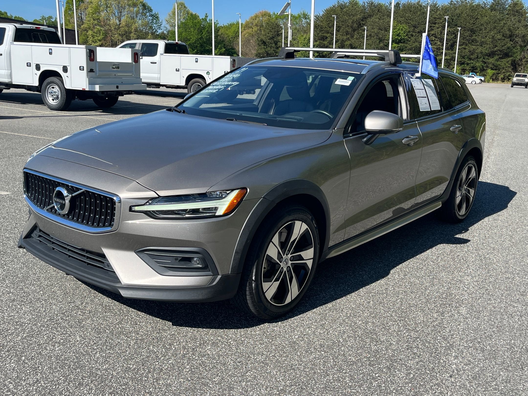 2021 Volvo V60 Cross Country T5