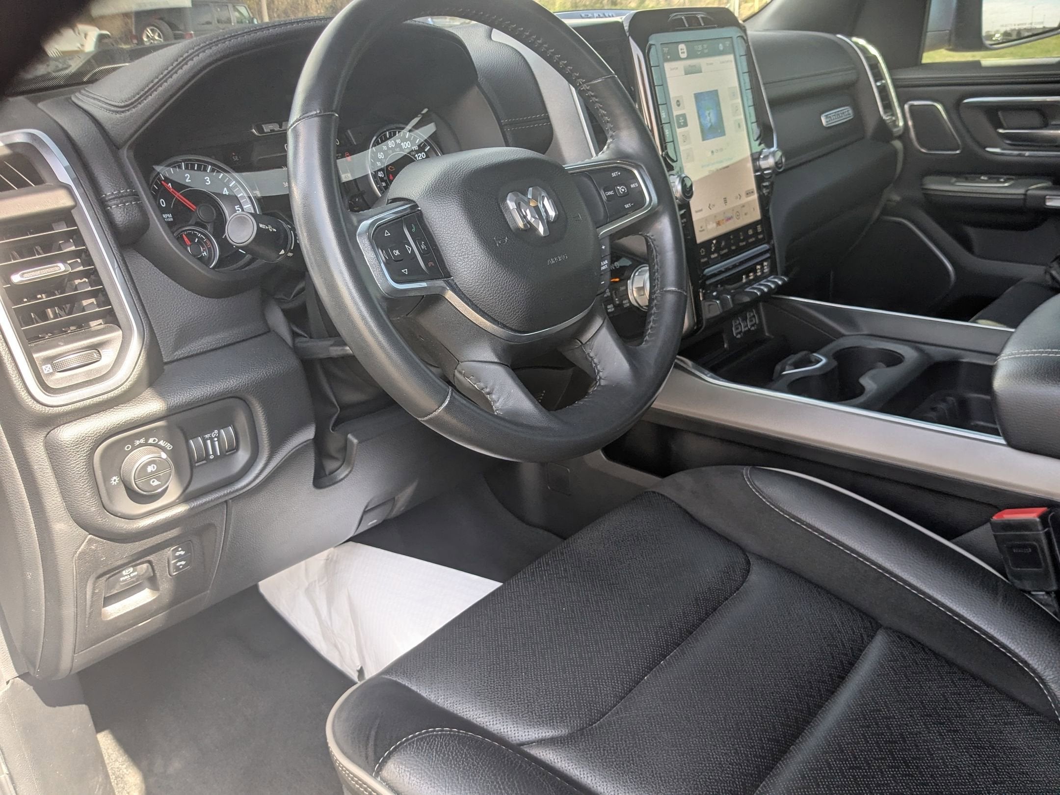 2022 RAM 1500 Laramie