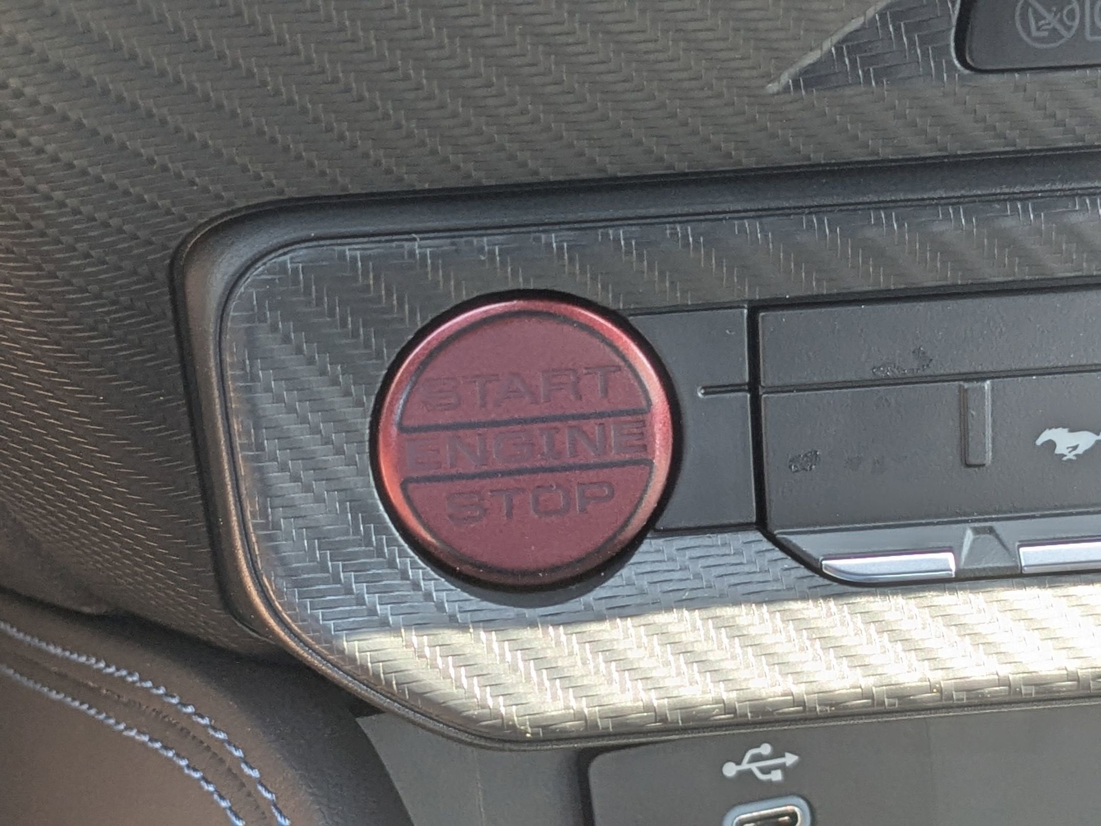 2025 Ford Mustang Dark Horse