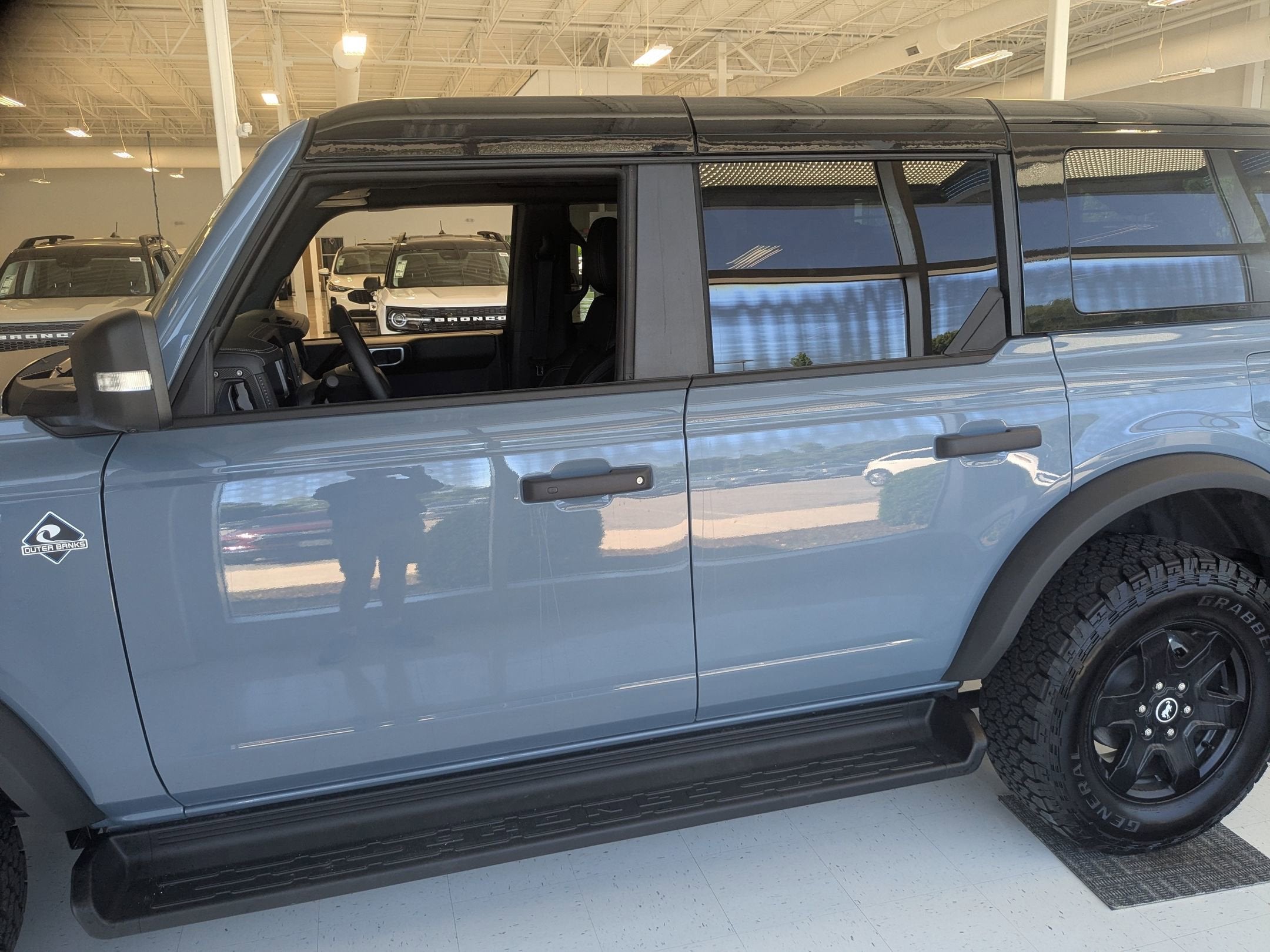 2025 Ford Bronco Outer Banks