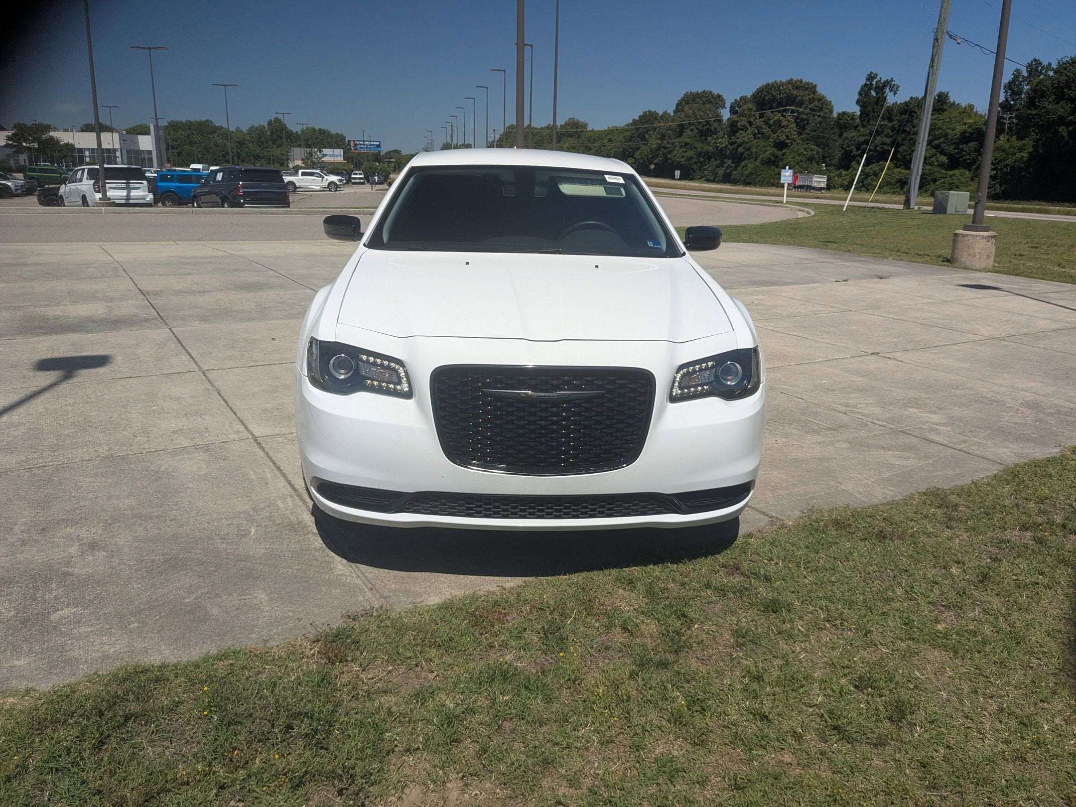 2023 Chrysler 300 Touring