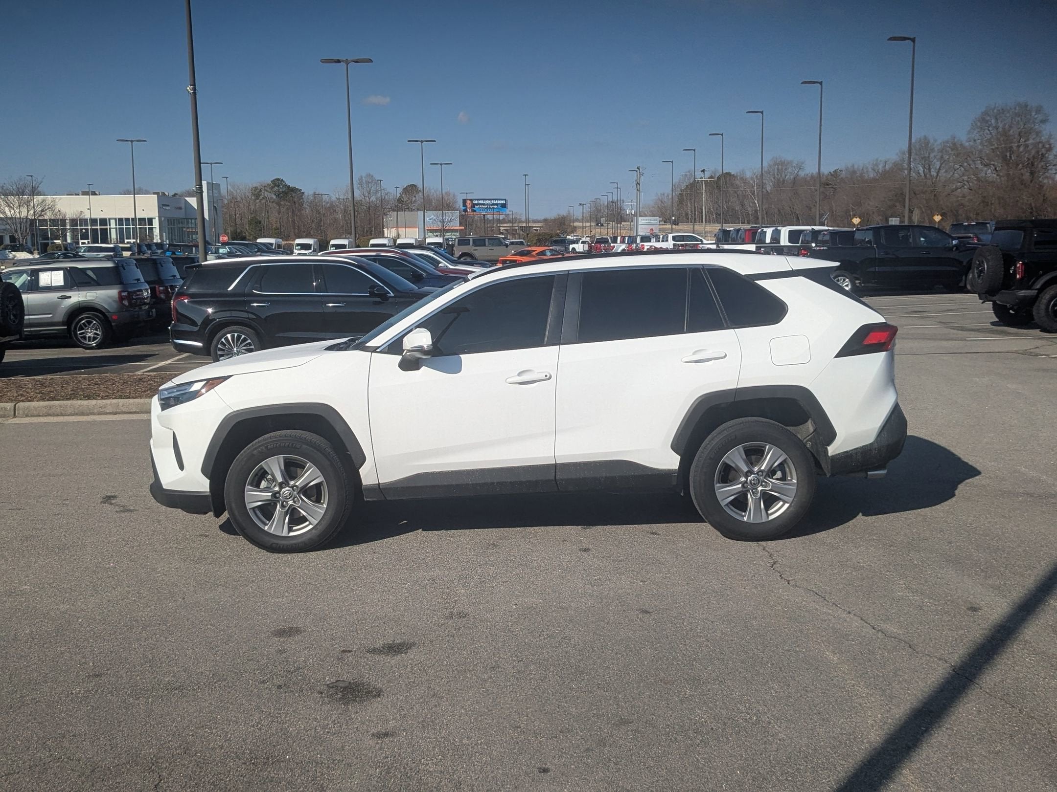2022 Toyota RAV4 XLE