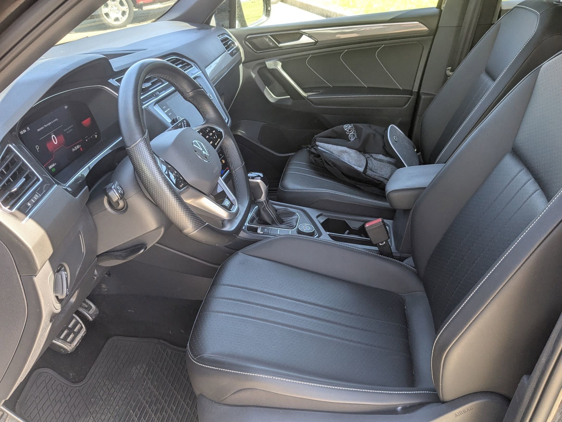 2023 Volkswagen Tiguan SE R-Line Black