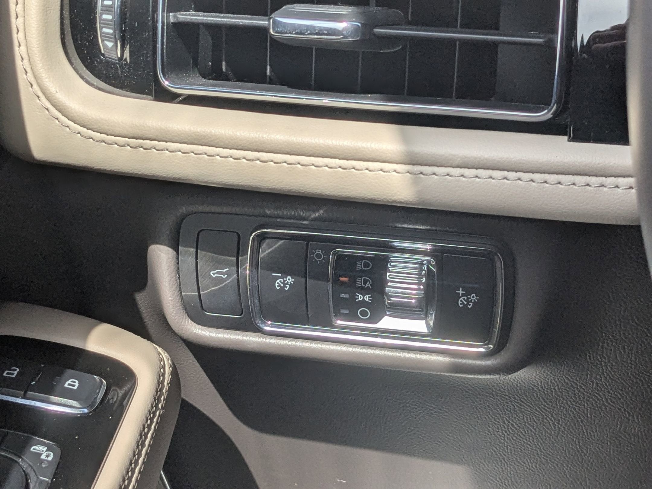 2023 Lincoln Aviator Standard