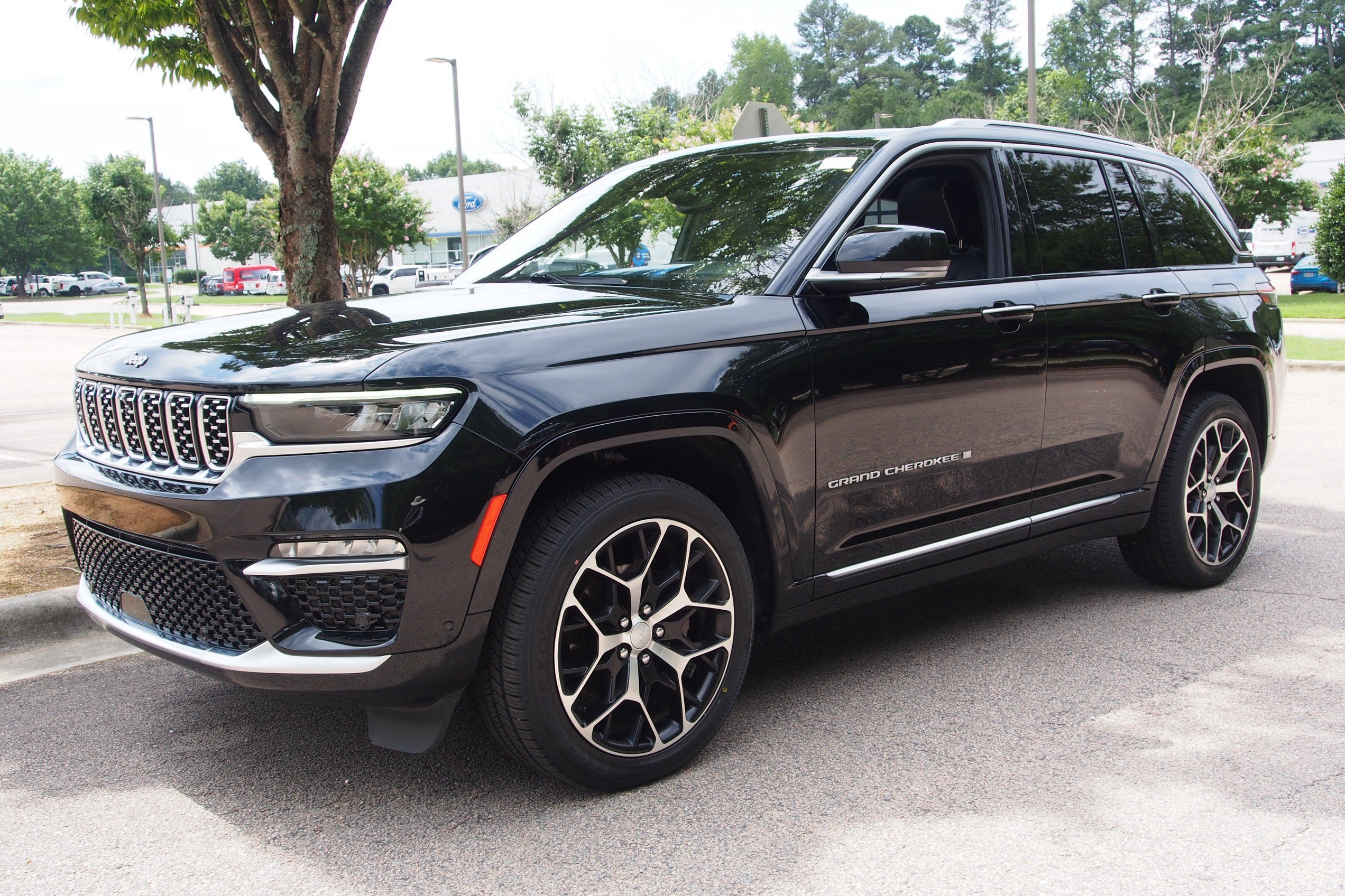 2023 Jeep Grand Cherokee Summit Reserve