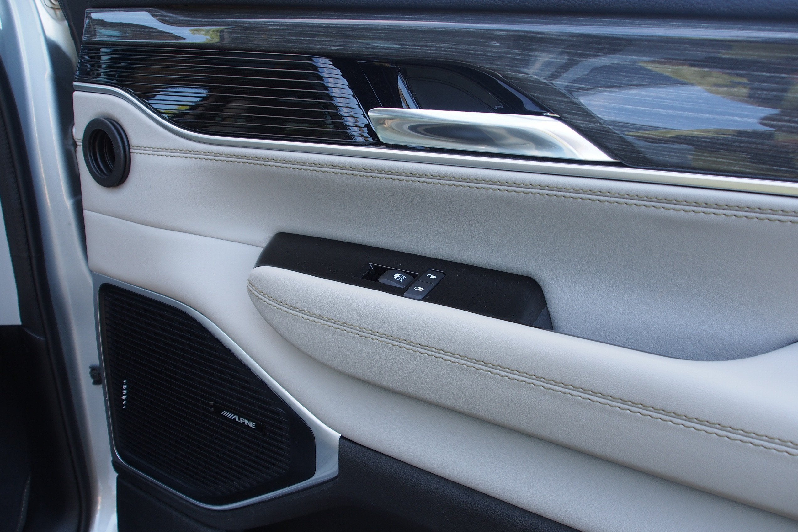 2022 Jeep Wagoneer Series II
