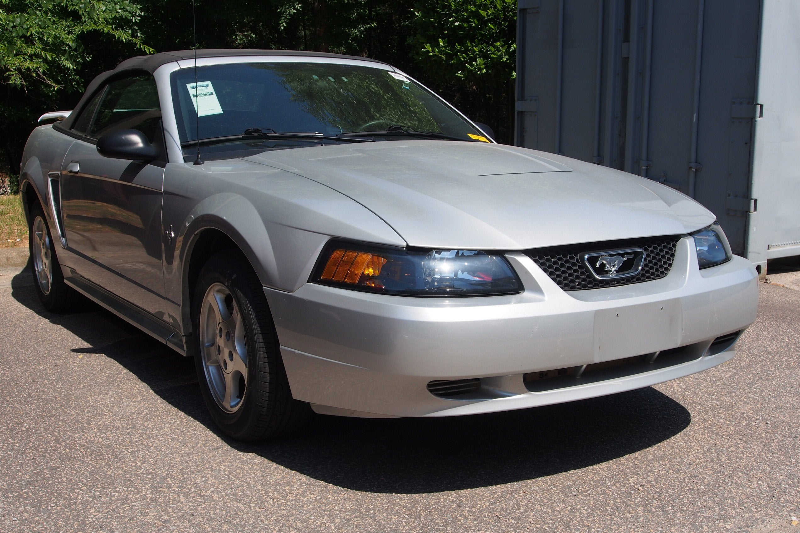 2003 Ford Mustang V6
