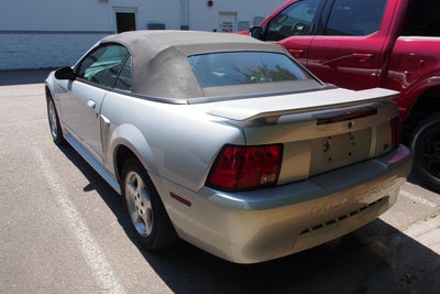 2003 Ford Mustang V6