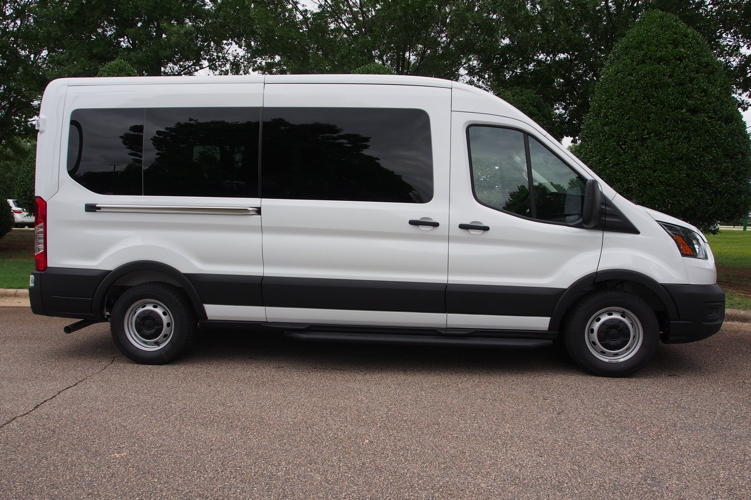 2026 Ford Transit Passenger Wagon XL