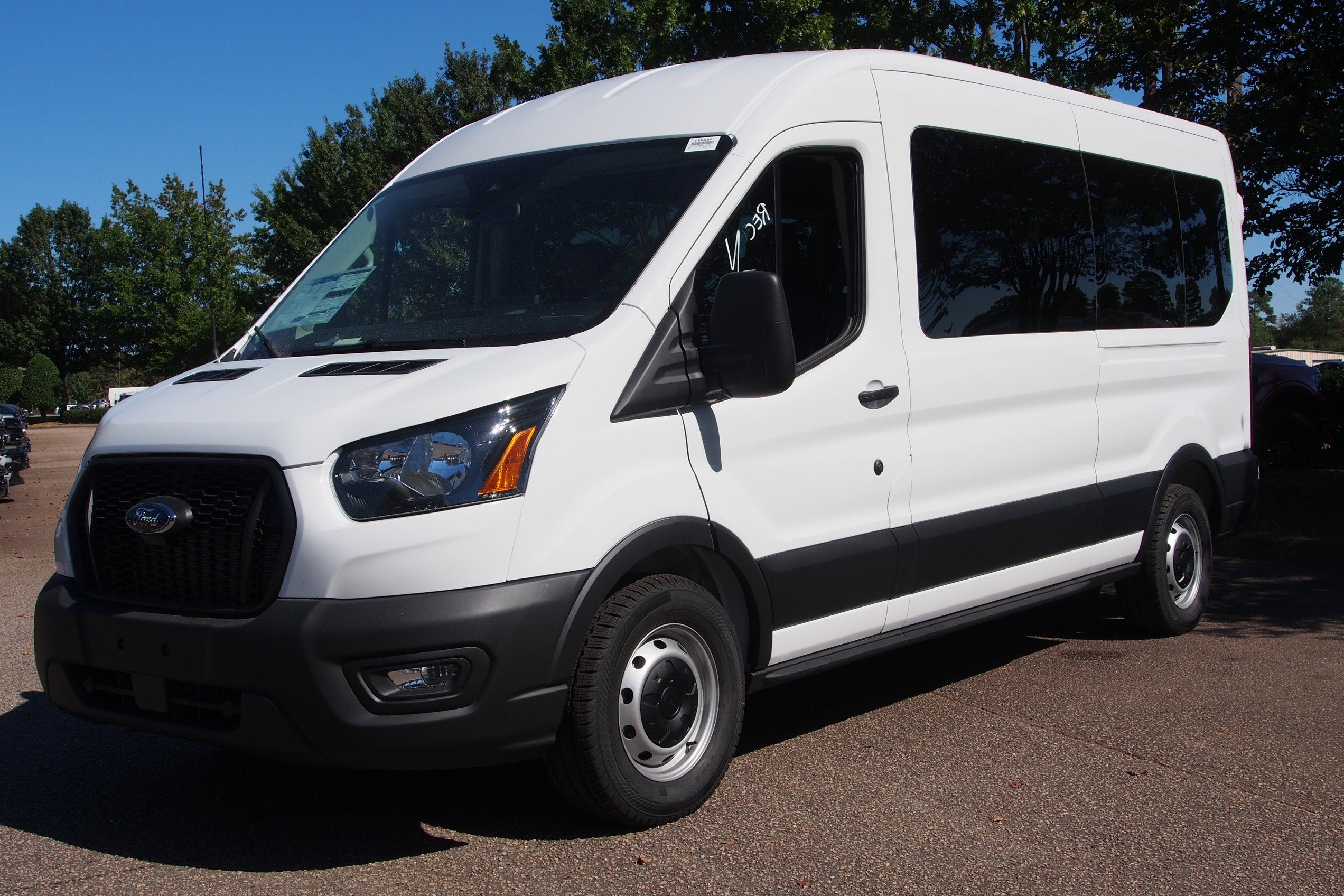 2025 Ford Transit Passenger Wagon XL
