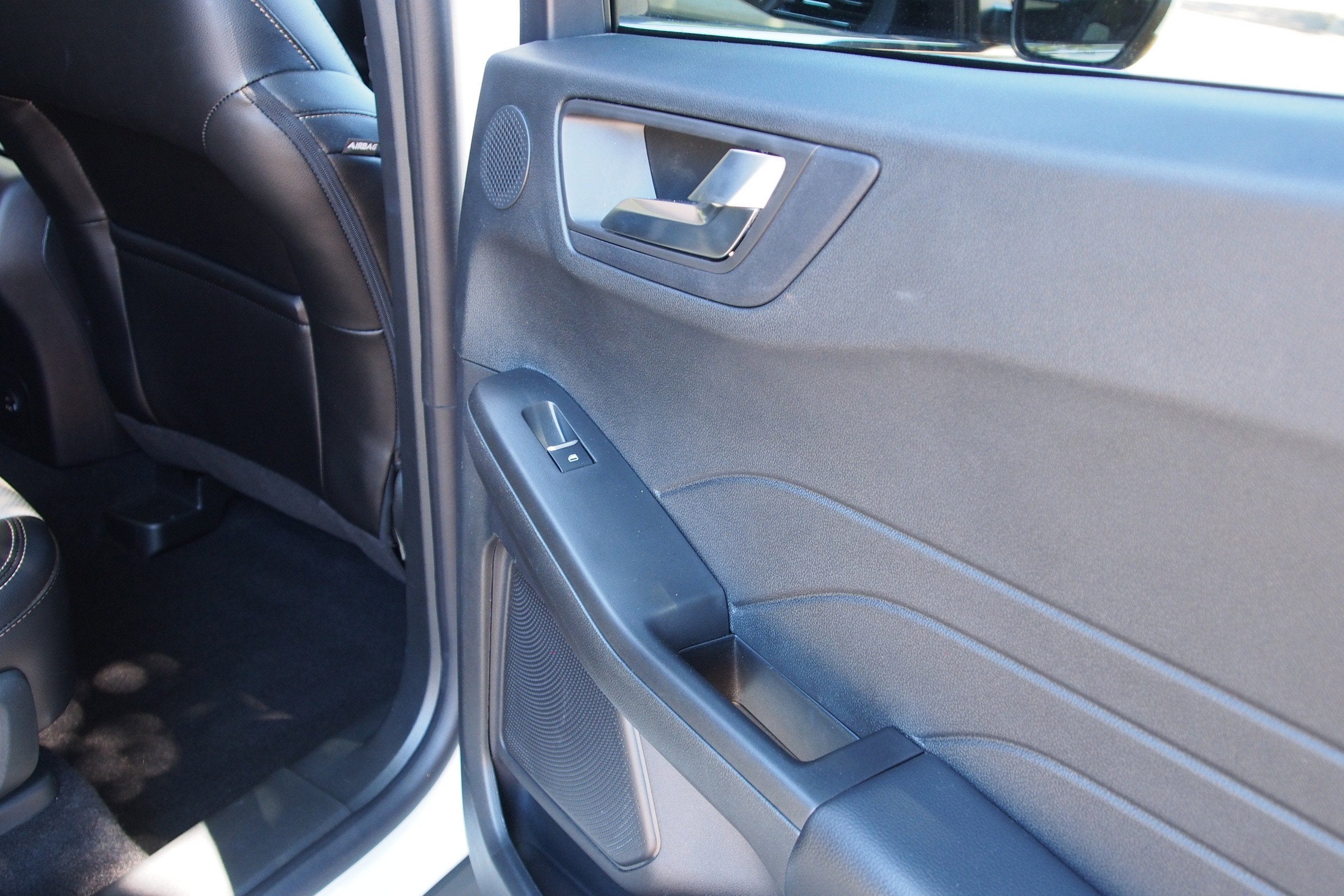 2022 Ford Escape Titanium Hybrid