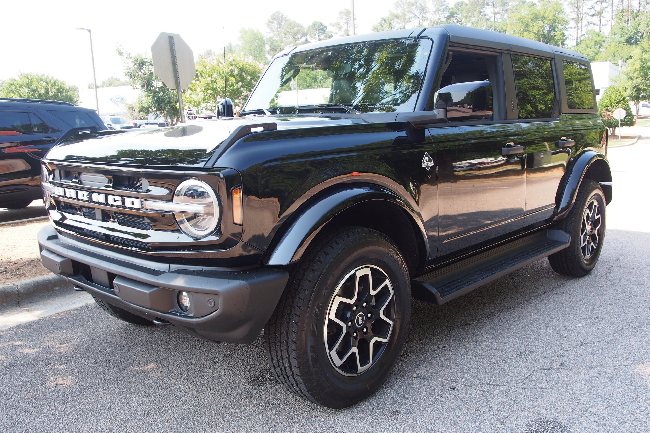 2026 Ford Bronco Outer Banks