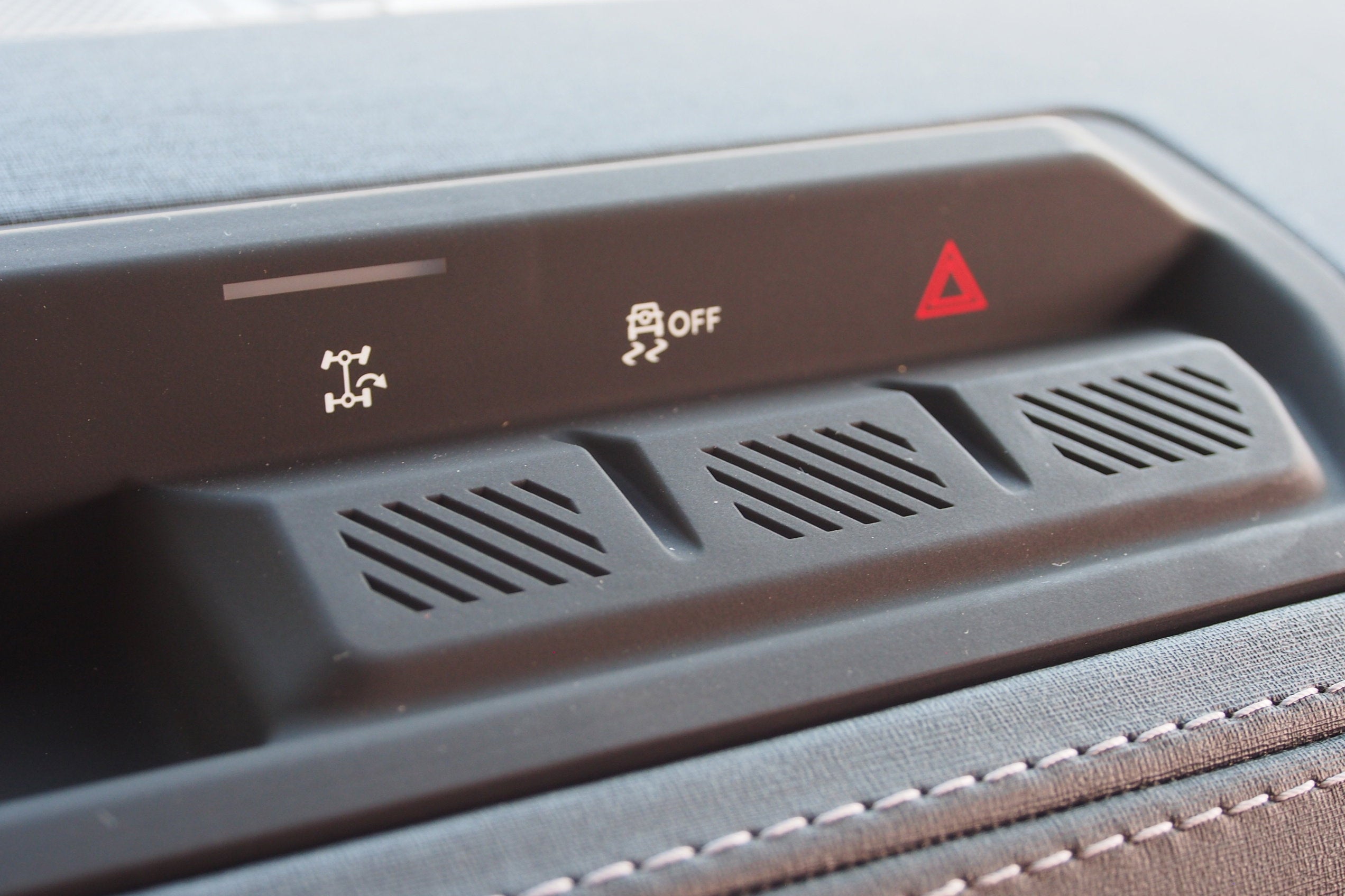 2025 Ford Bronco Outer Banks - Crossroads Courtesy Demo