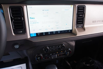 2025 Ford Bronco Outer Banks - Crossroads Courtesy Demo