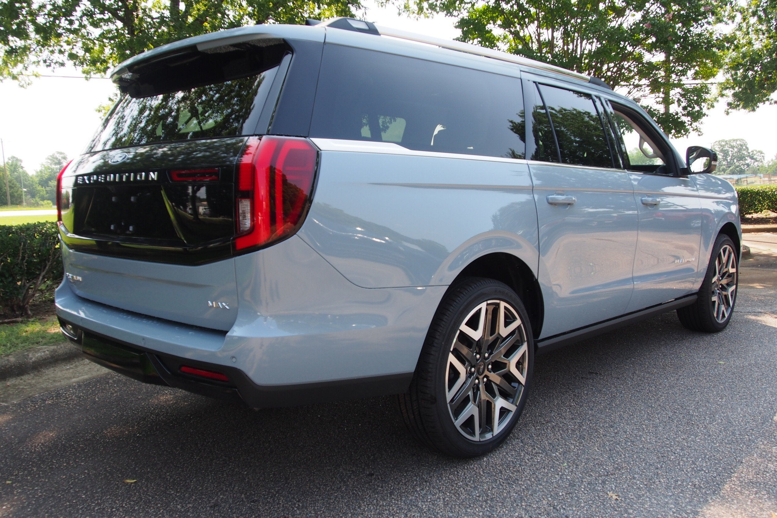 2027 Ford Expedition Max Platinum