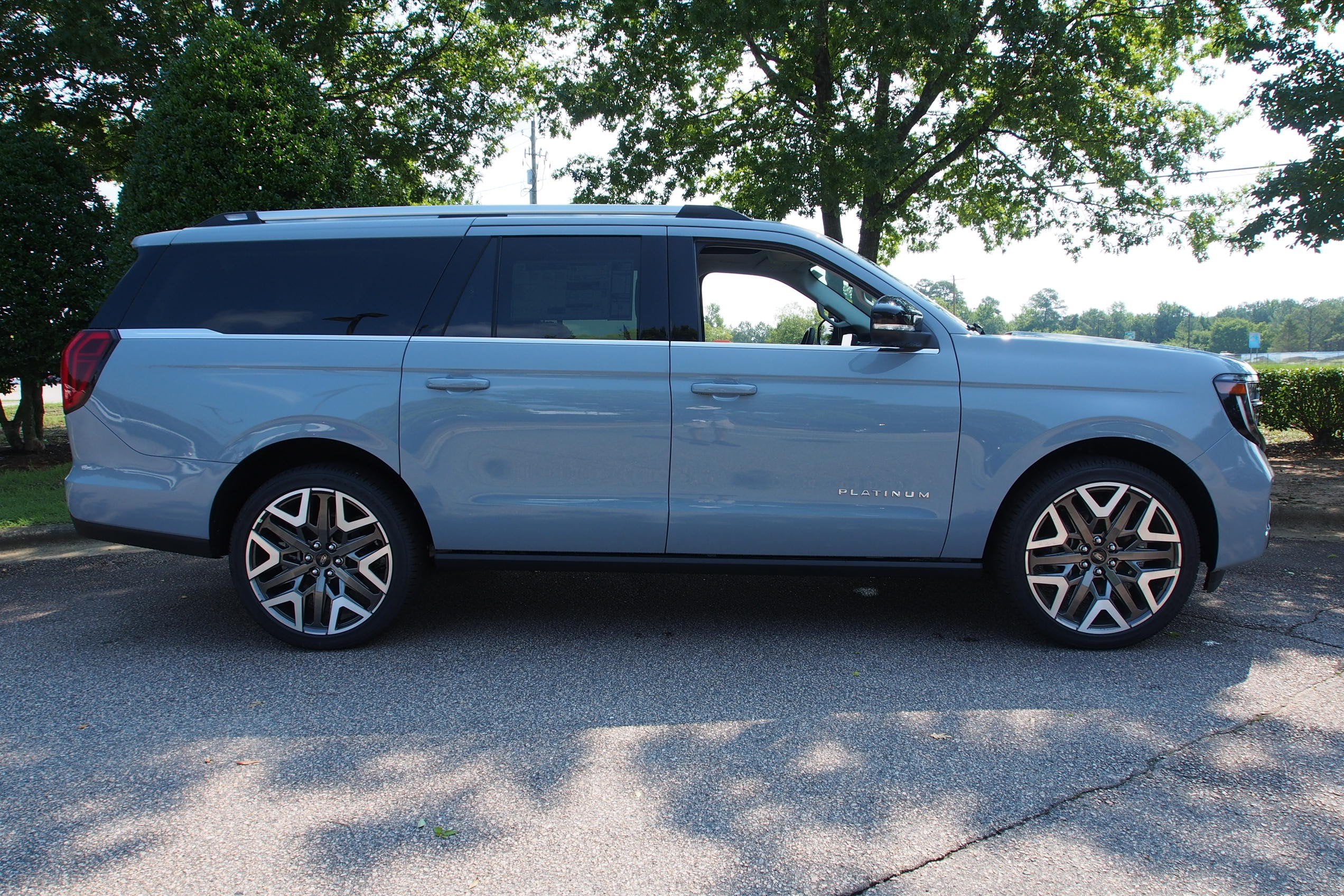 2027 Ford Expedition Max Platinum
