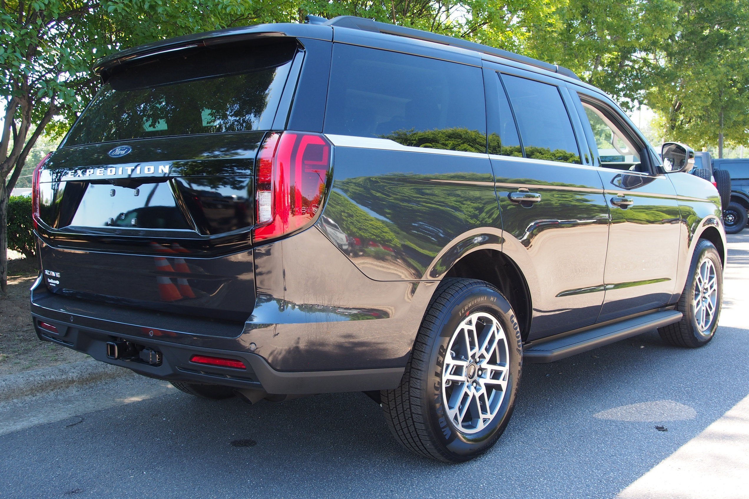2026 Ford Expedition Active
