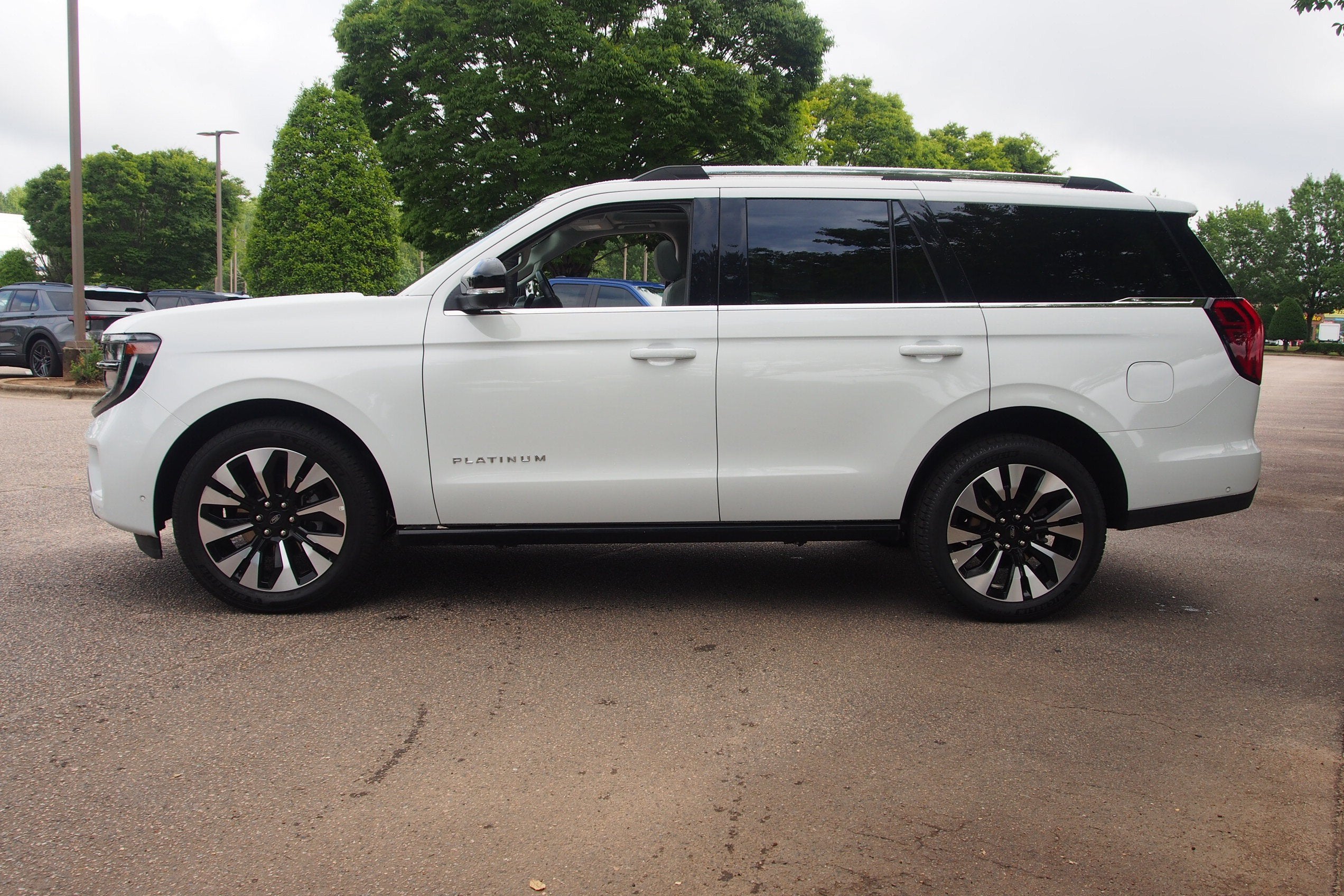 2025 Ford Expedition Platinum