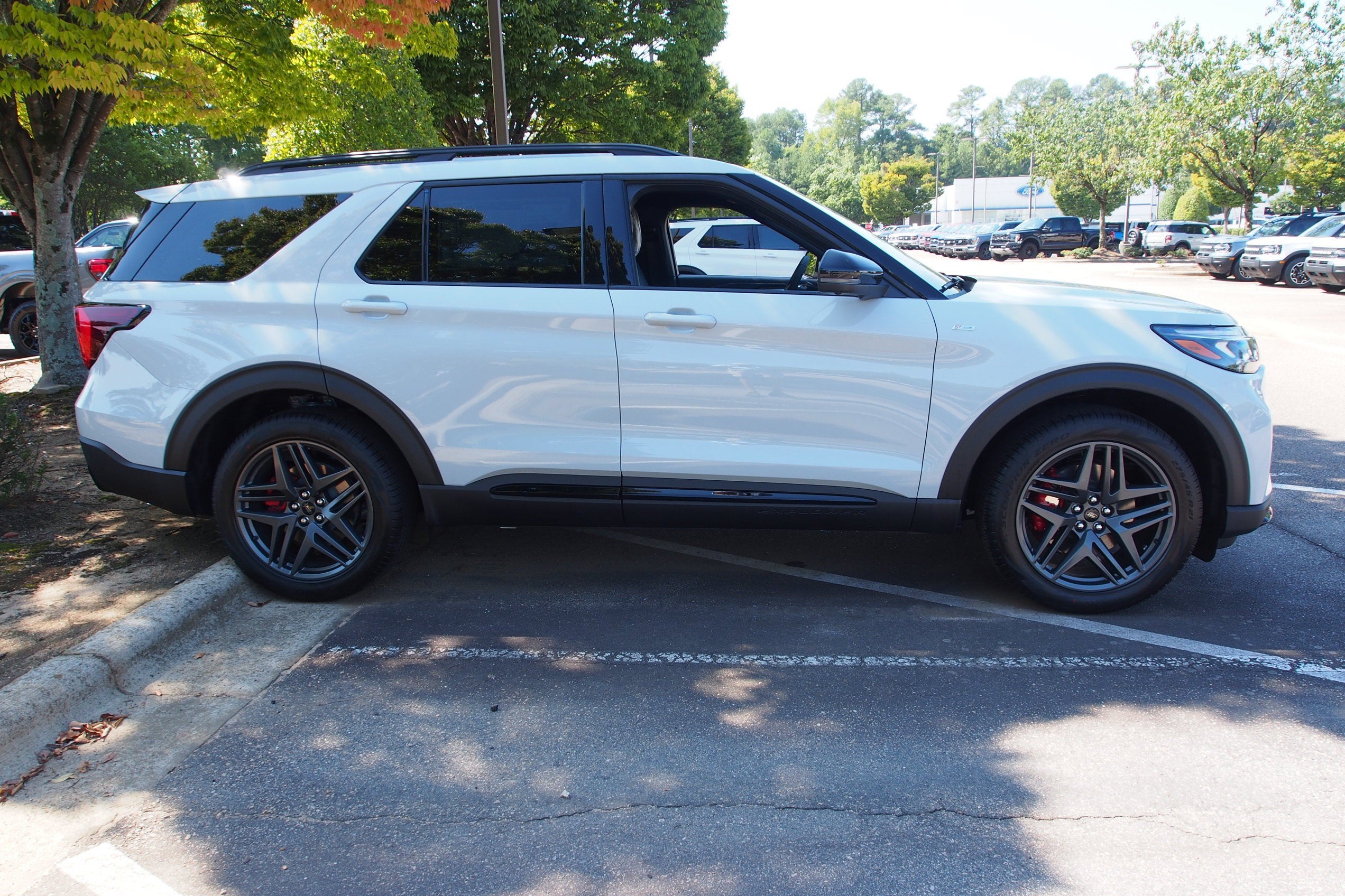 2027 Ford Explorer ST-Line