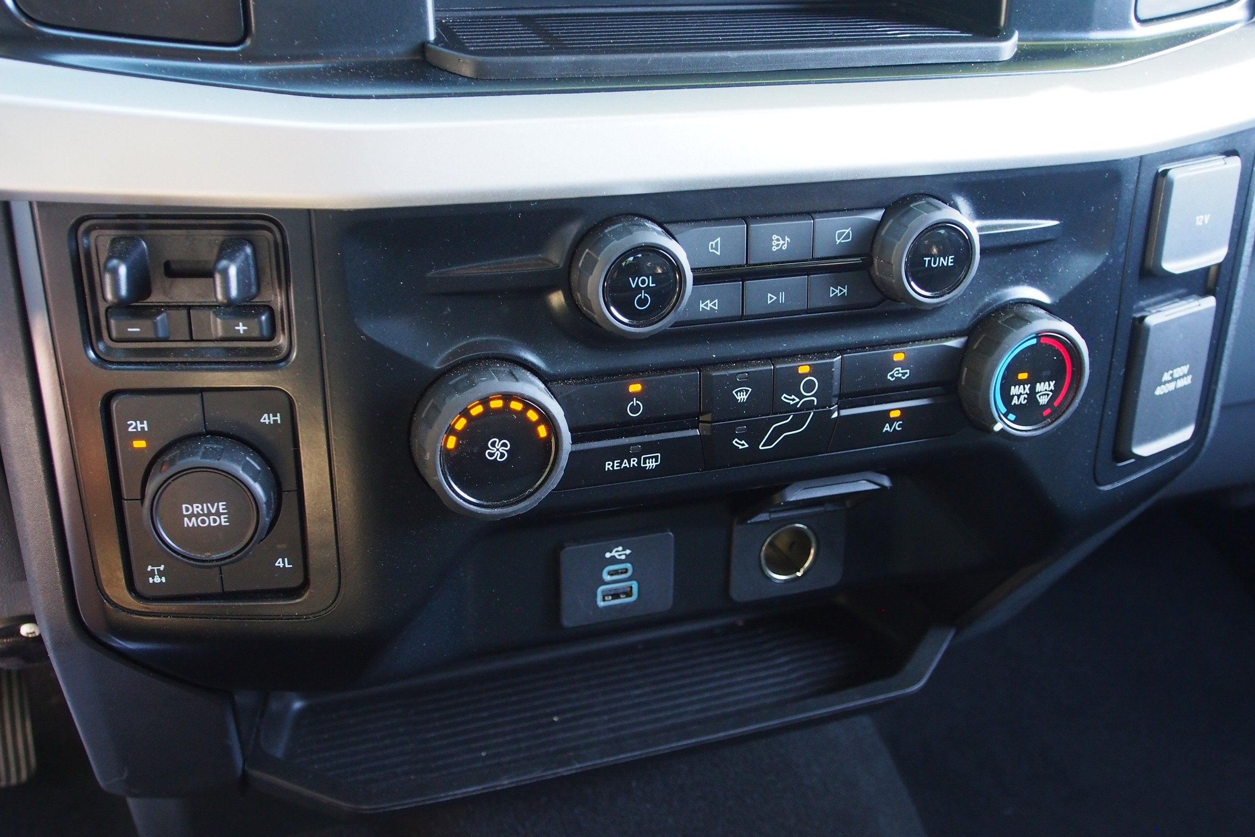 2024 Ford Super Duty F-250 SRW XL