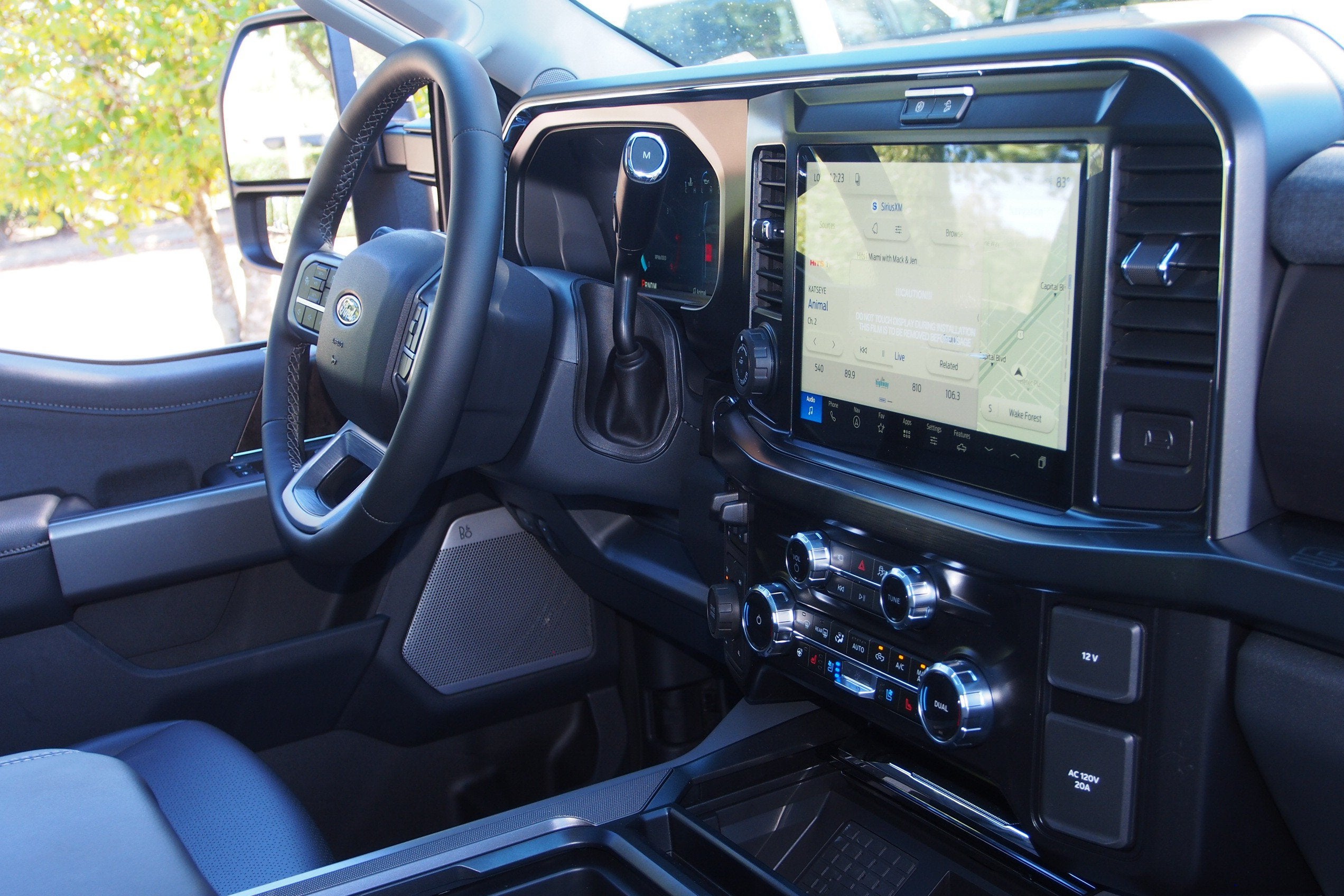2027 Ford Super Duty F-250 SRW LARIAT