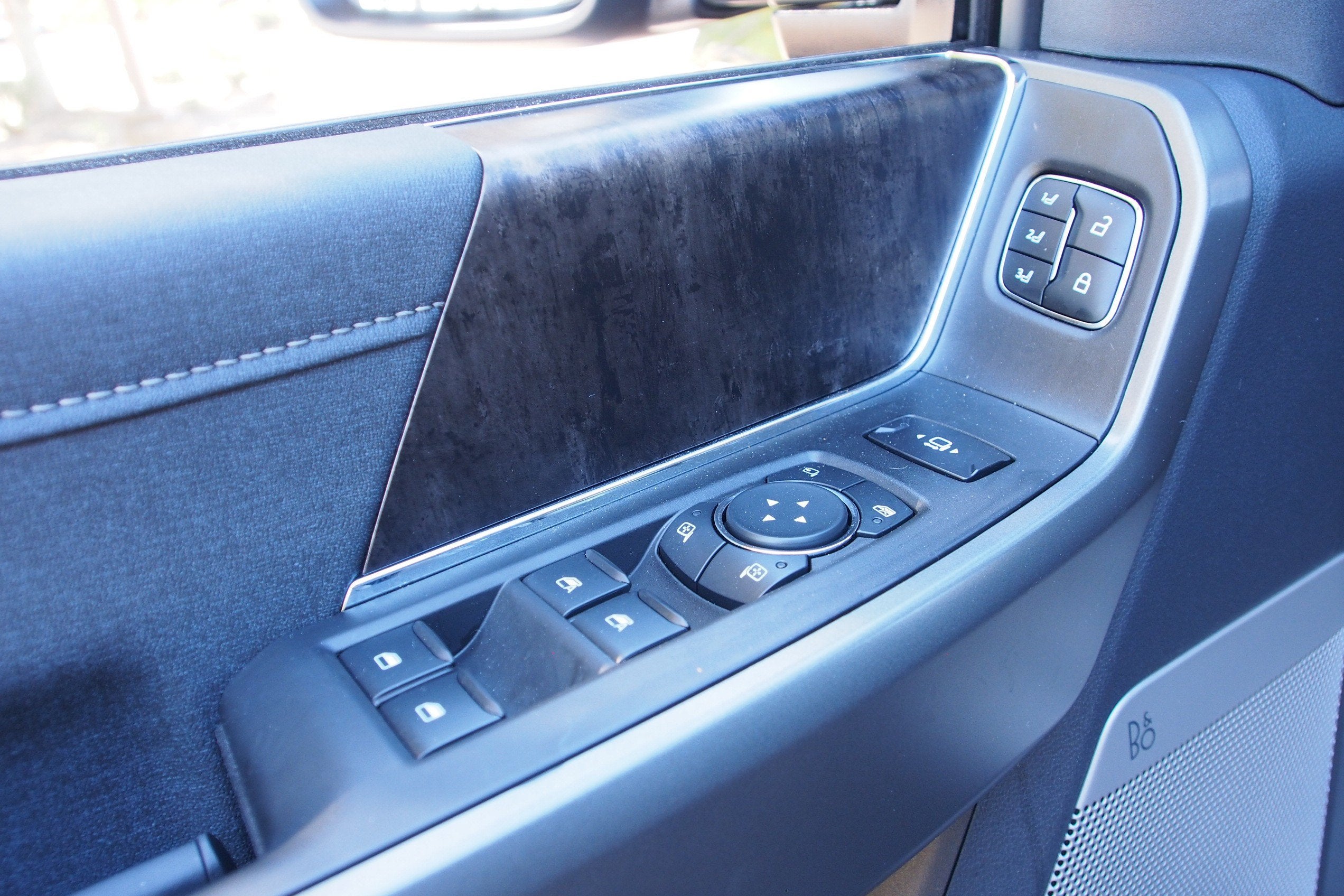 2027 Ford Super Duty F-250 SRW LARIAT