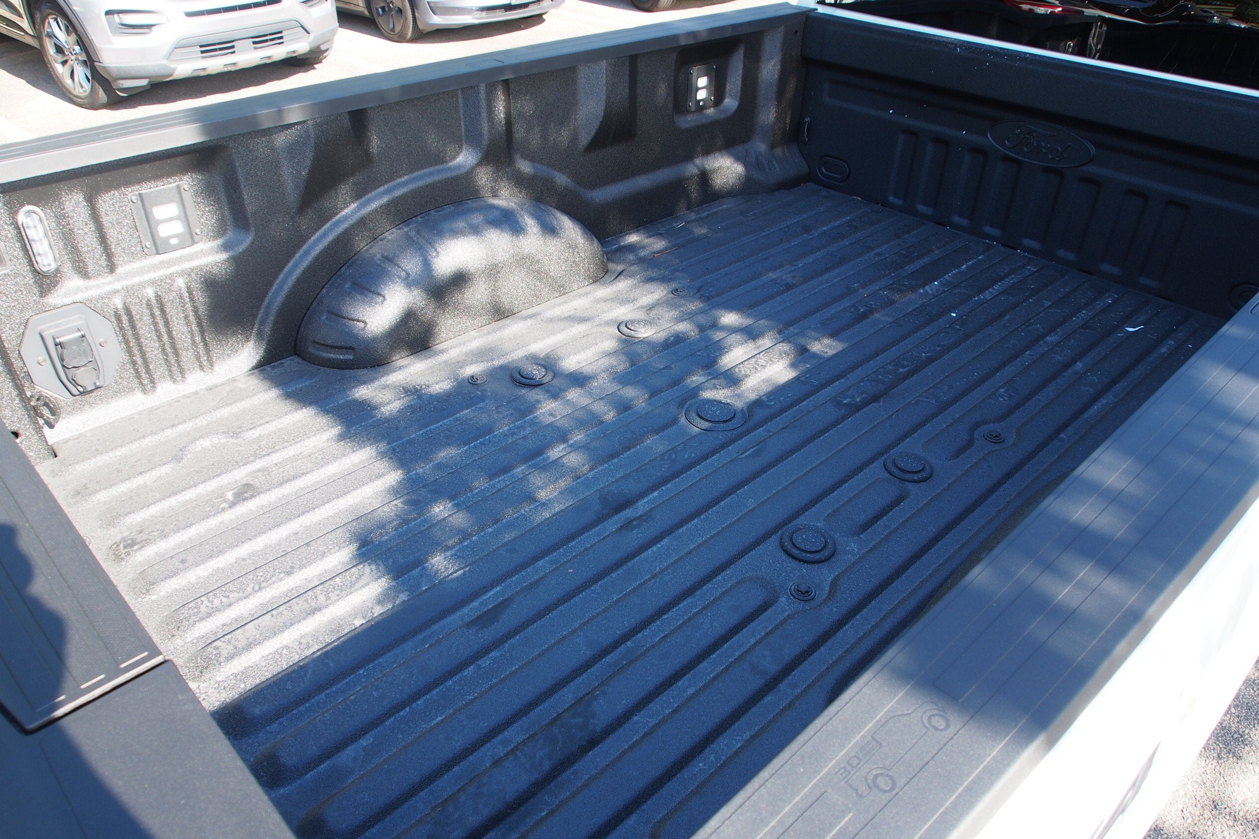 2027 Ford Super Duty F-350 SRW LARIAT