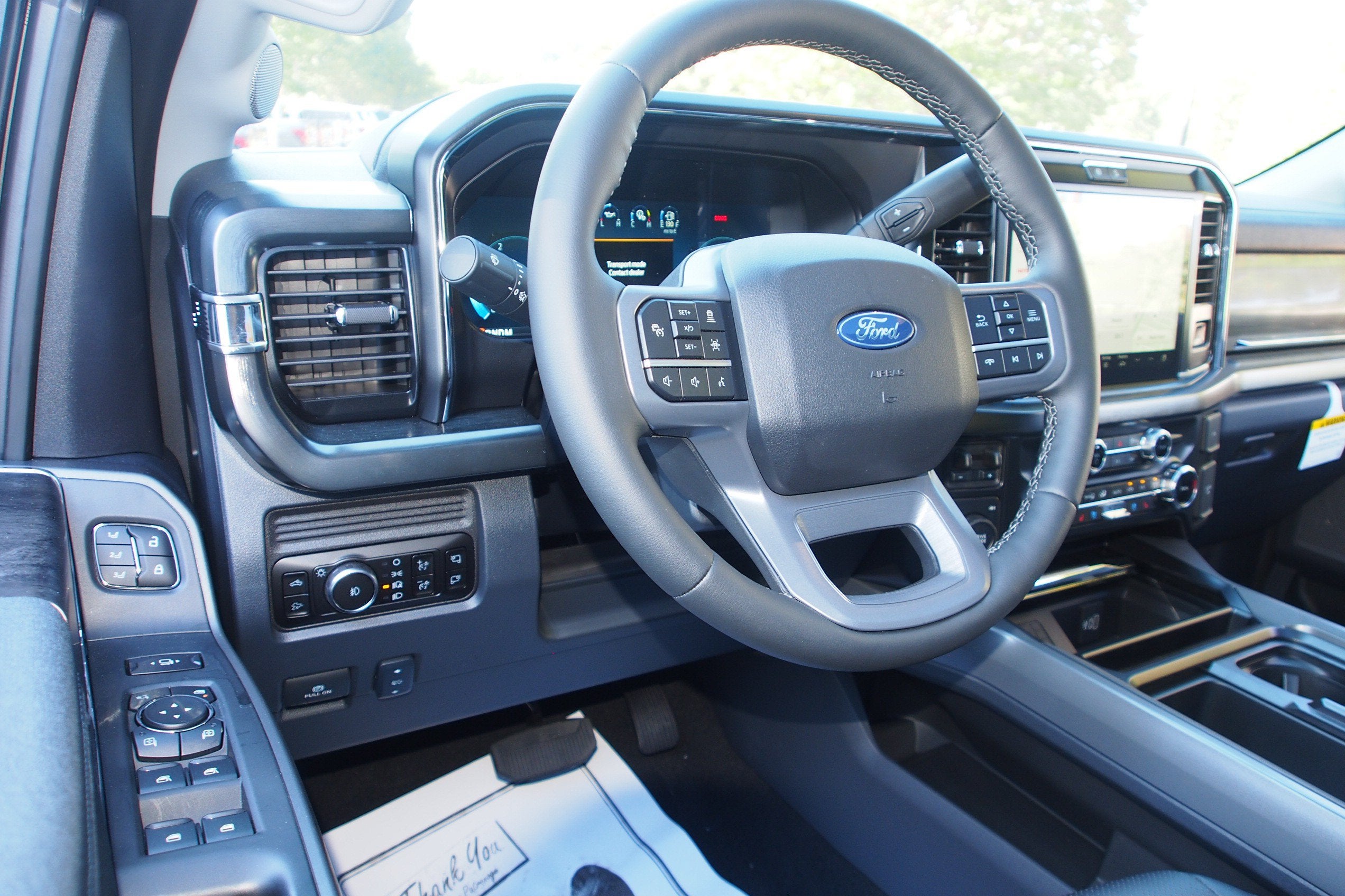 2027 Ford Super Duty F-350 SRW LARIAT