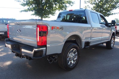2027 Ford Super Duty F-350 SRW LARIAT