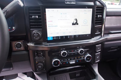 2027 Ford Super Duty F-350 SRW LARIAT