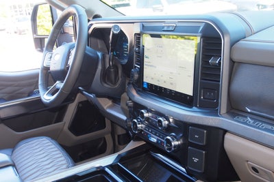 2026 Ford Super Duty F-350 DRW Platinum