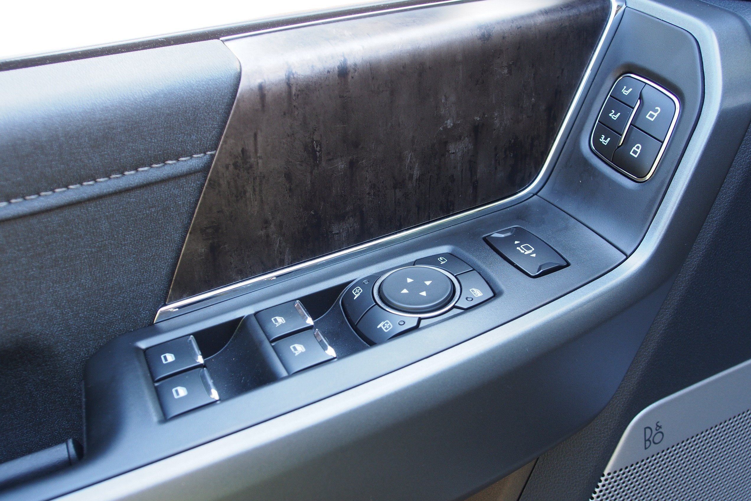 2026 Ford Super Duty F-350 DRW LARIAT
