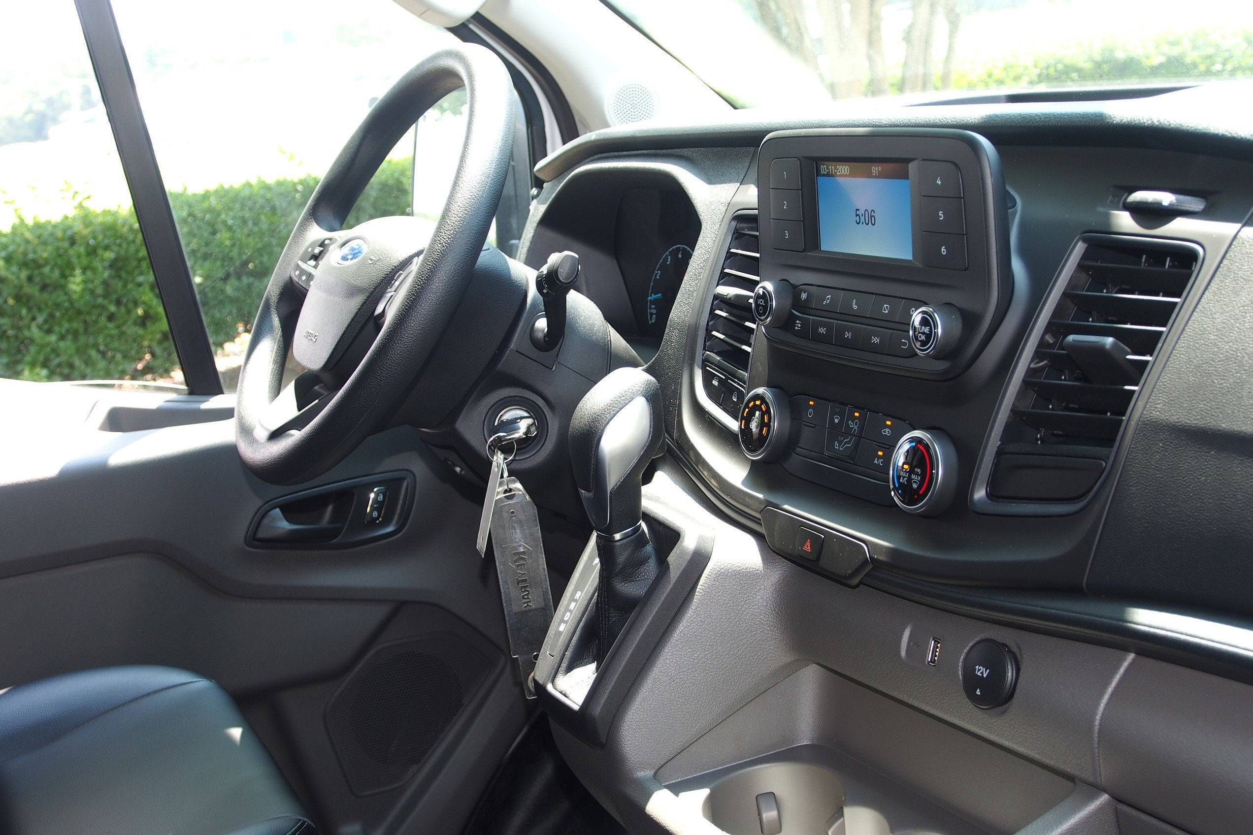 2025 Ford Transit Cargo Van Base