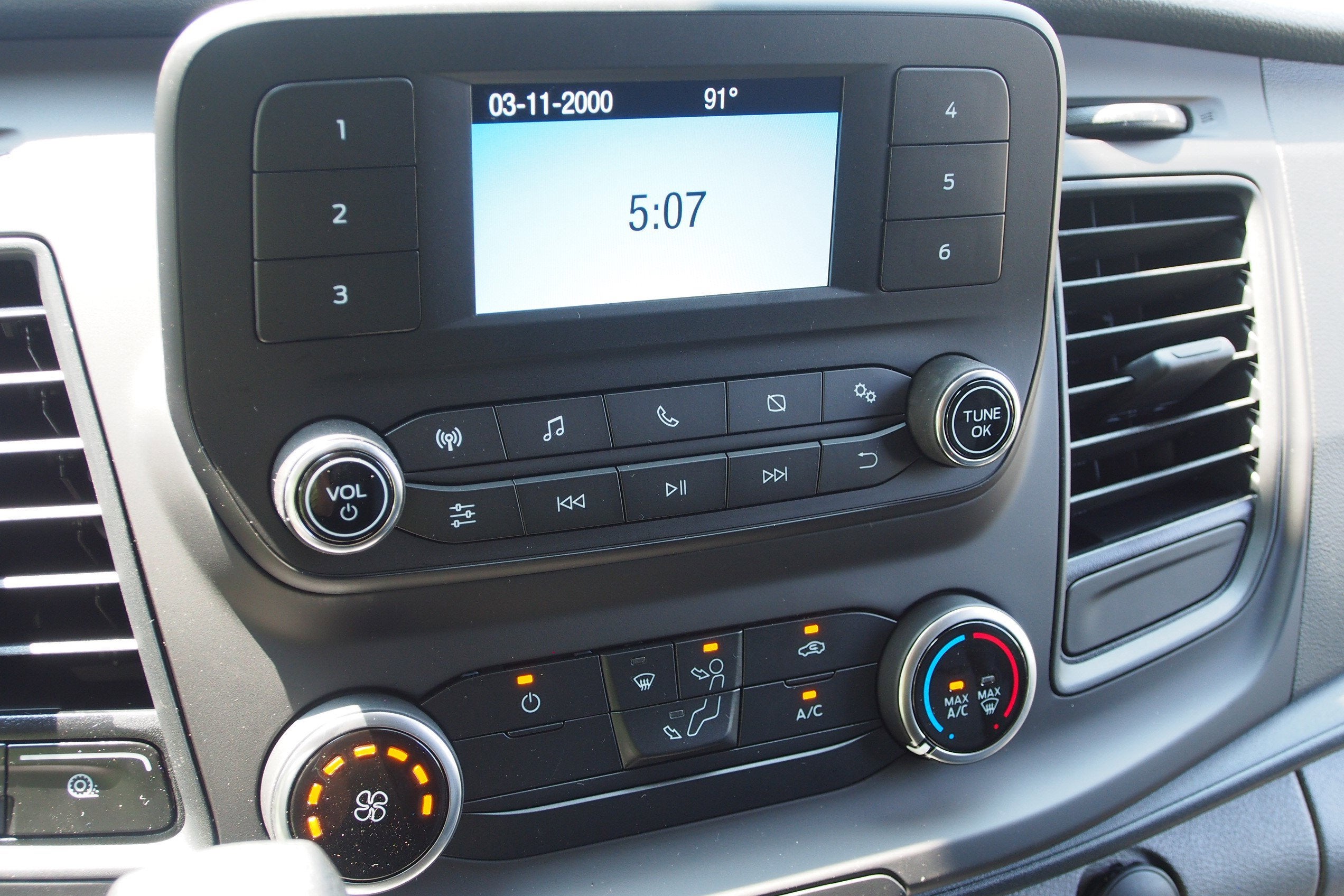 2025 Ford Transit Cargo Van Base