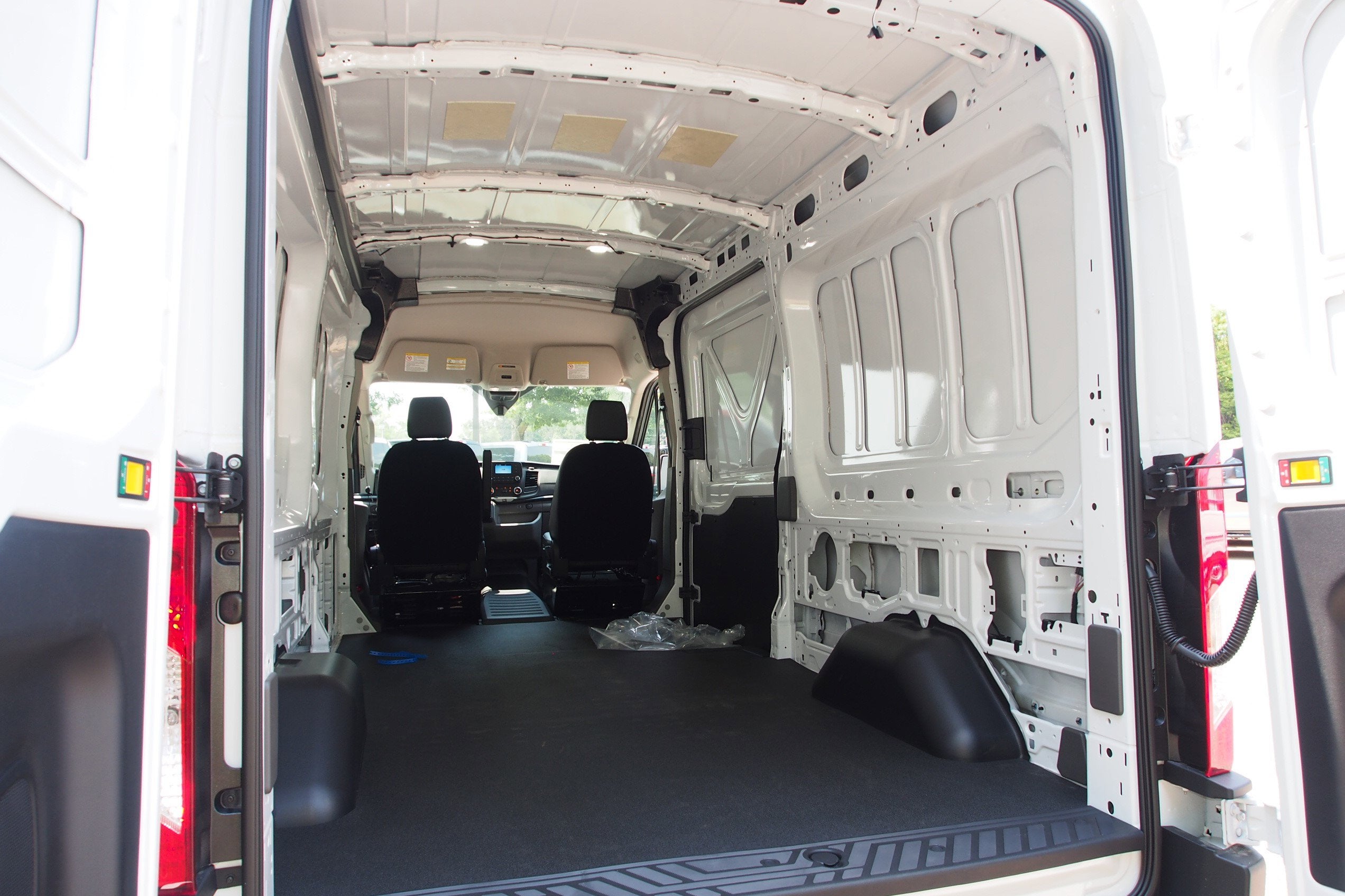 2025 Ford Transit Cargo Van Base