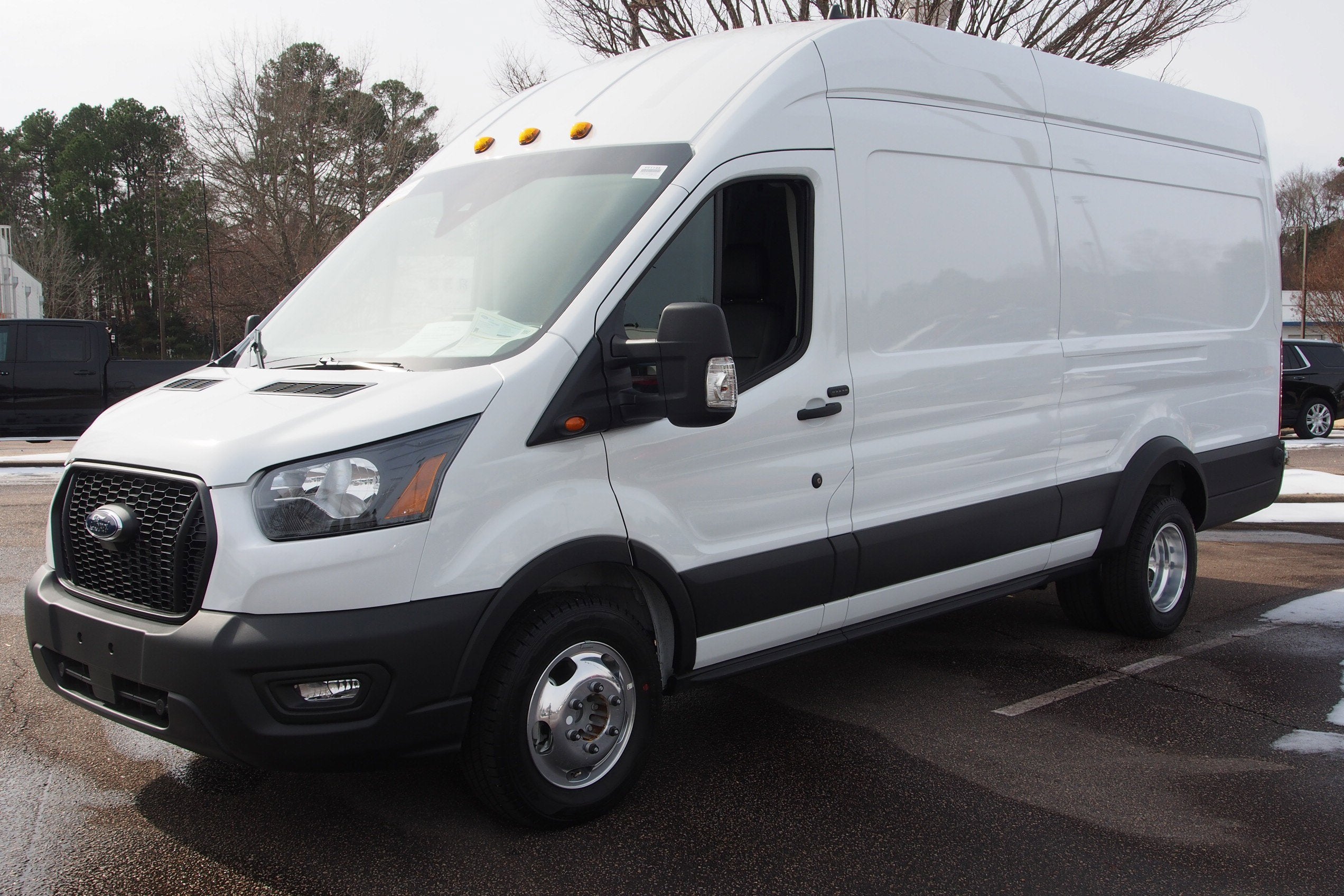 2025 Ford Transit Cargo Van Base